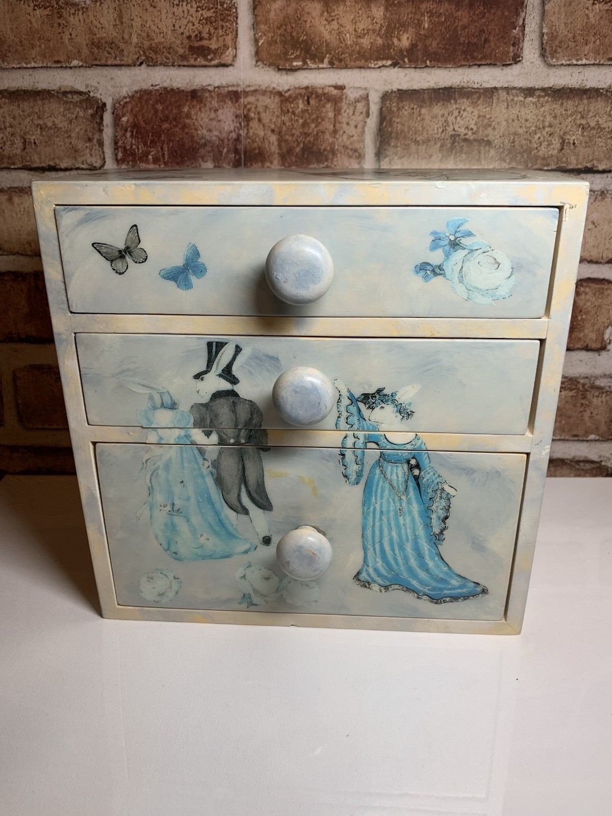 Small Beautiful Decoupage Homemade Trinket Box! Bunnies!!