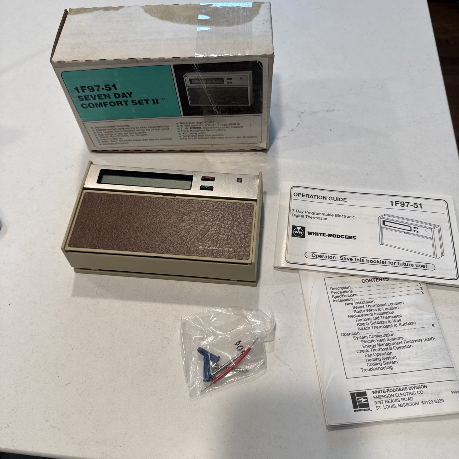 New White-Rodgers 1F97-51 Seven Day Comfort Set II Pre-Programmed Thermostat NOS