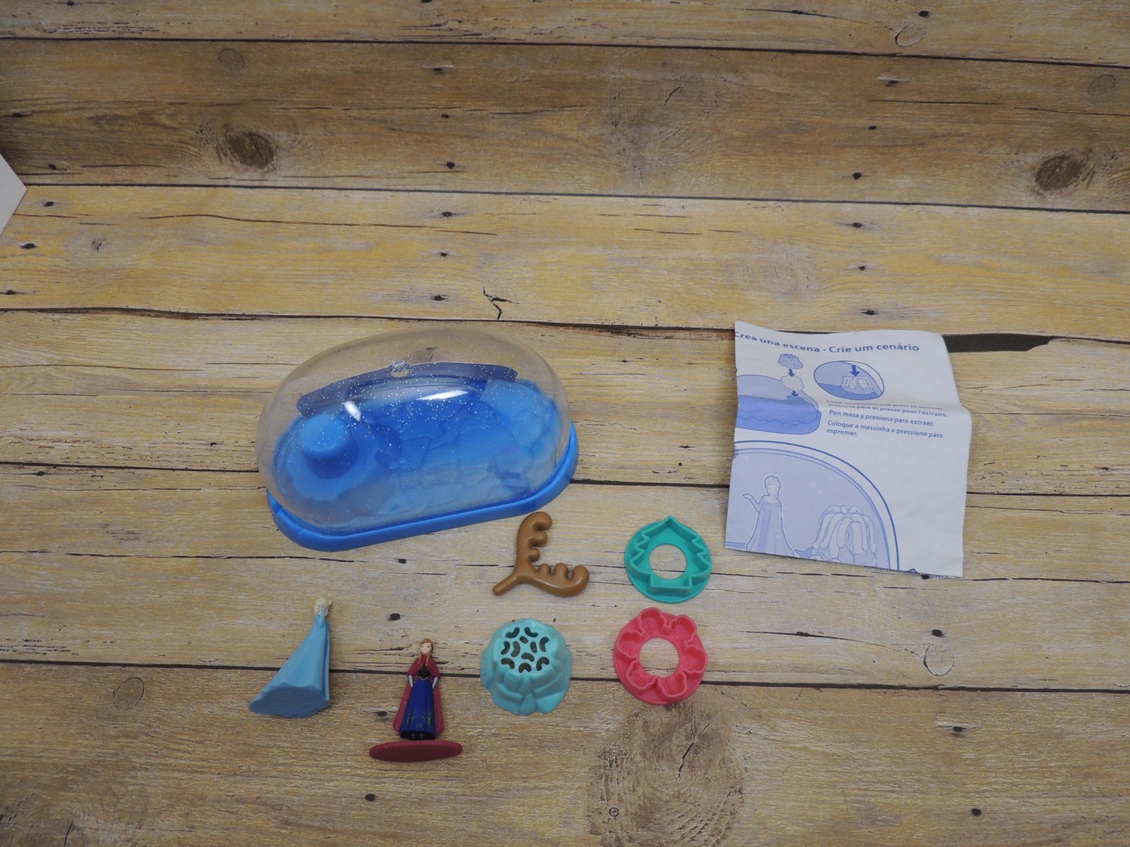 Frozen Snow Globe Play Doh Set