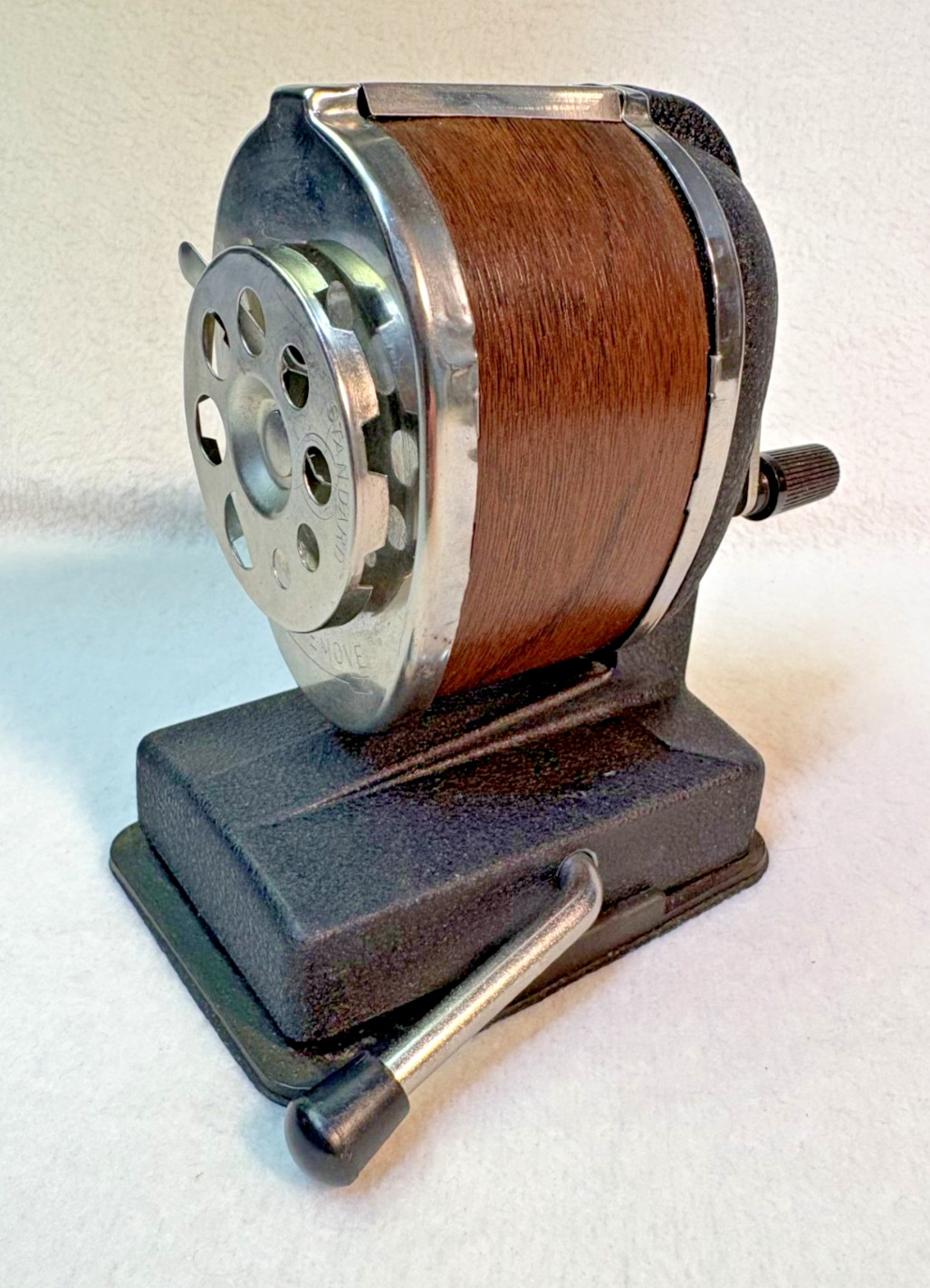 Vintage "Boston" Pencil Sharpener,Wodd Grain,Vacuum Hold,8 Hole,Excellent.
