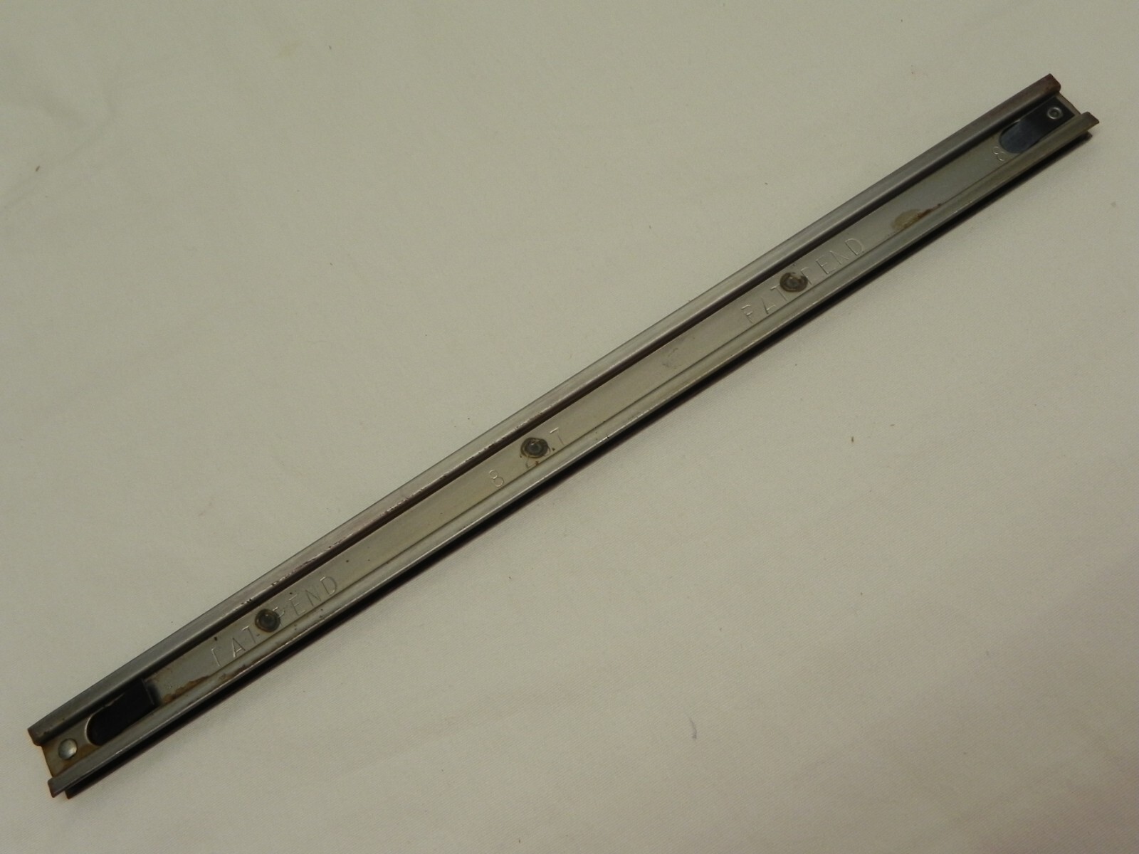 Snap-on KRA59 Flip Top Chest Small Drawer Friction Drawer Slide 8-257 13'' Long