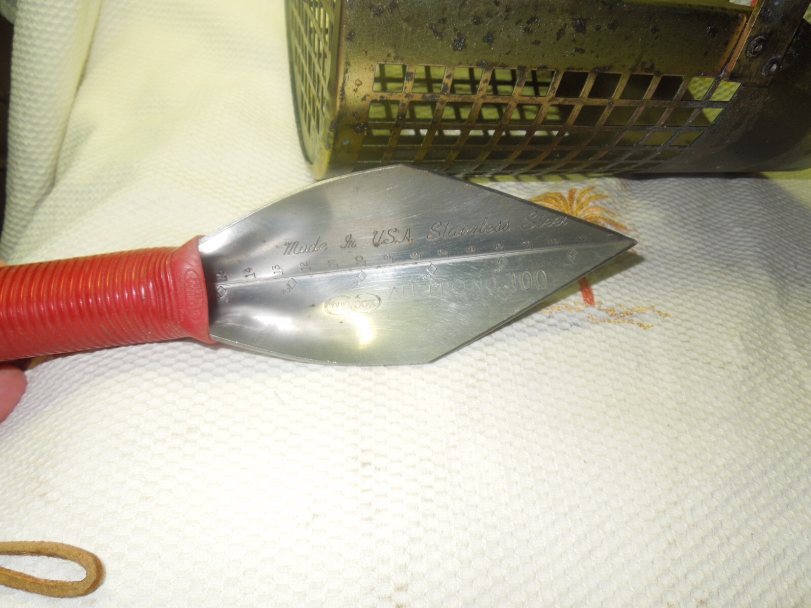 Garrett 1600970 Metal Sand Scoop And Wilcox All Pro 100 Trowel Excellent