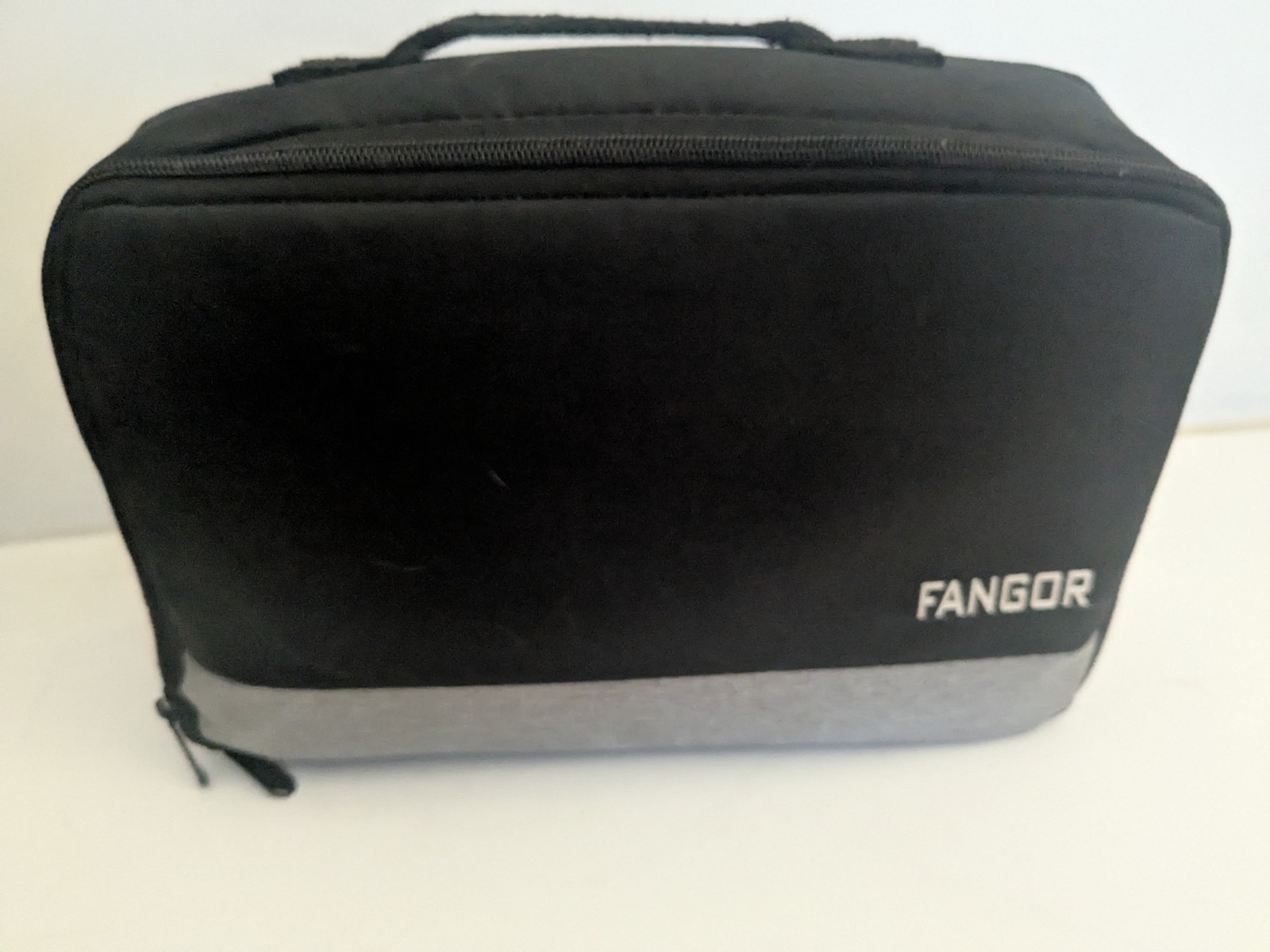 FANGOR Multimedia Projector Bundle Model F-206B with carrying case