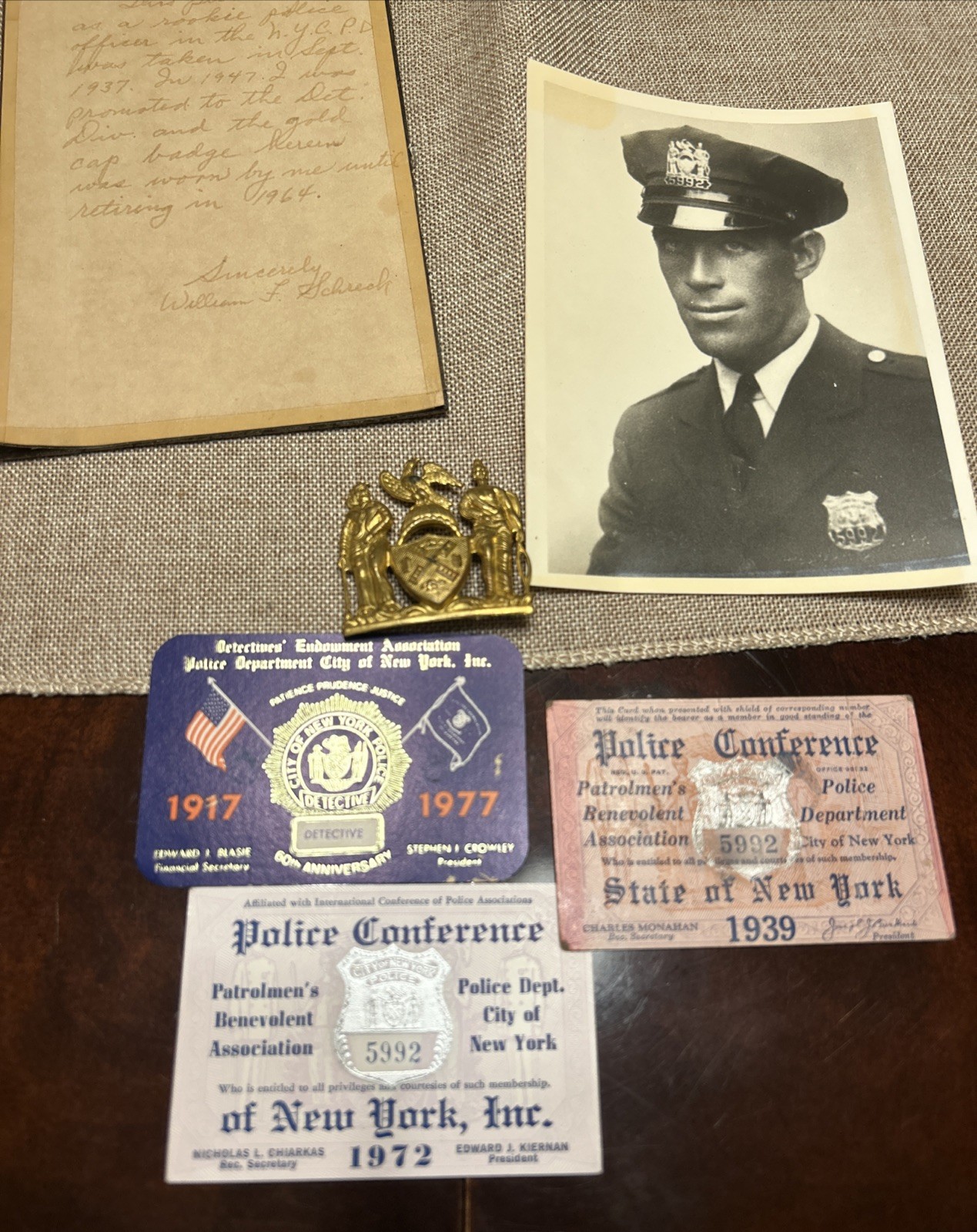 NYC Police Officer Collection Photo, 1940s Hat Badge 3 Conference Cards Info