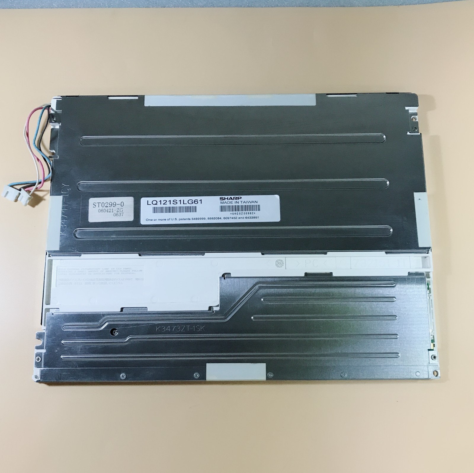 Sharp LQ121S1LG61 LCD Panel - Black， Free shipping