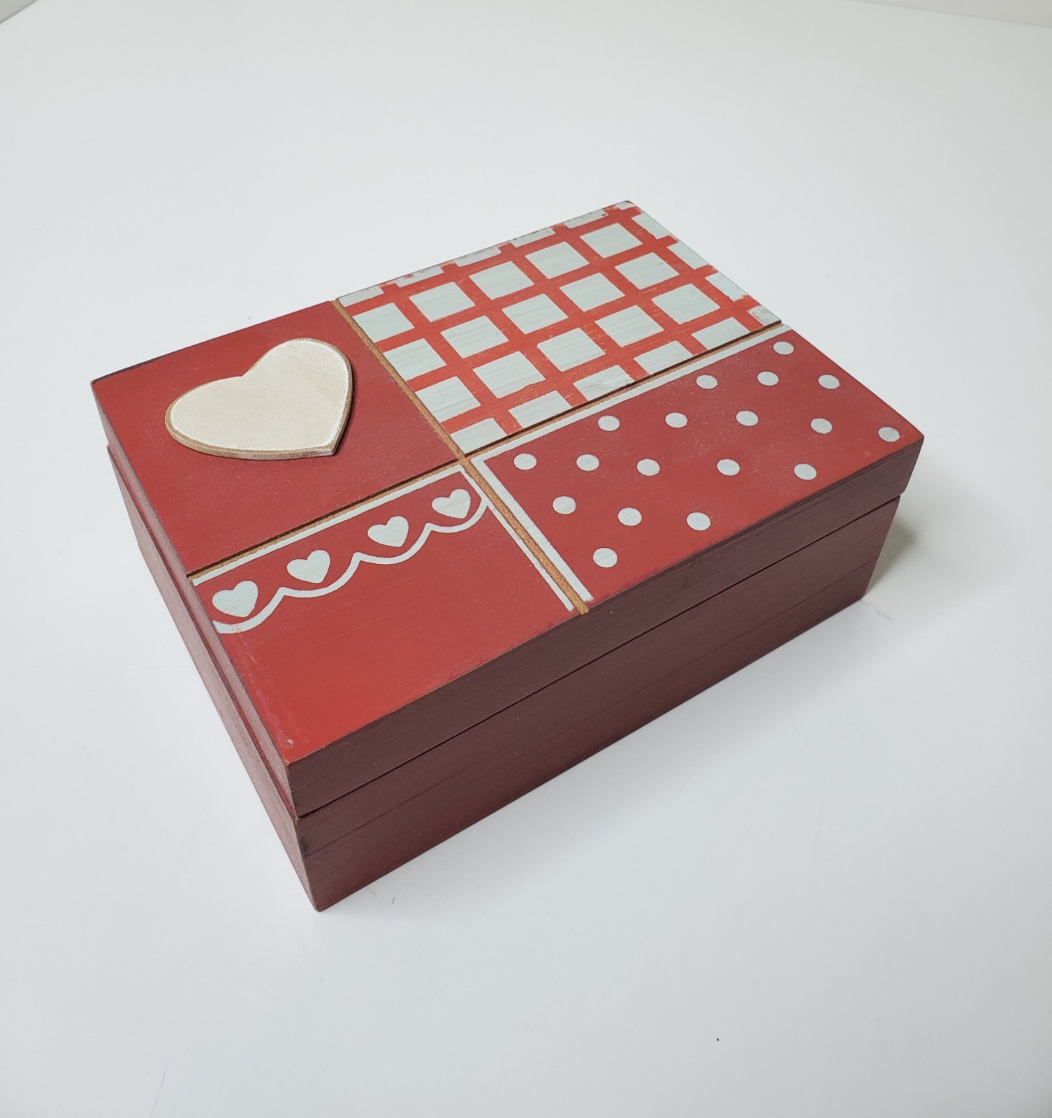 Hinged Wood Box 6.5x5x2.5 Painted Red with Heart