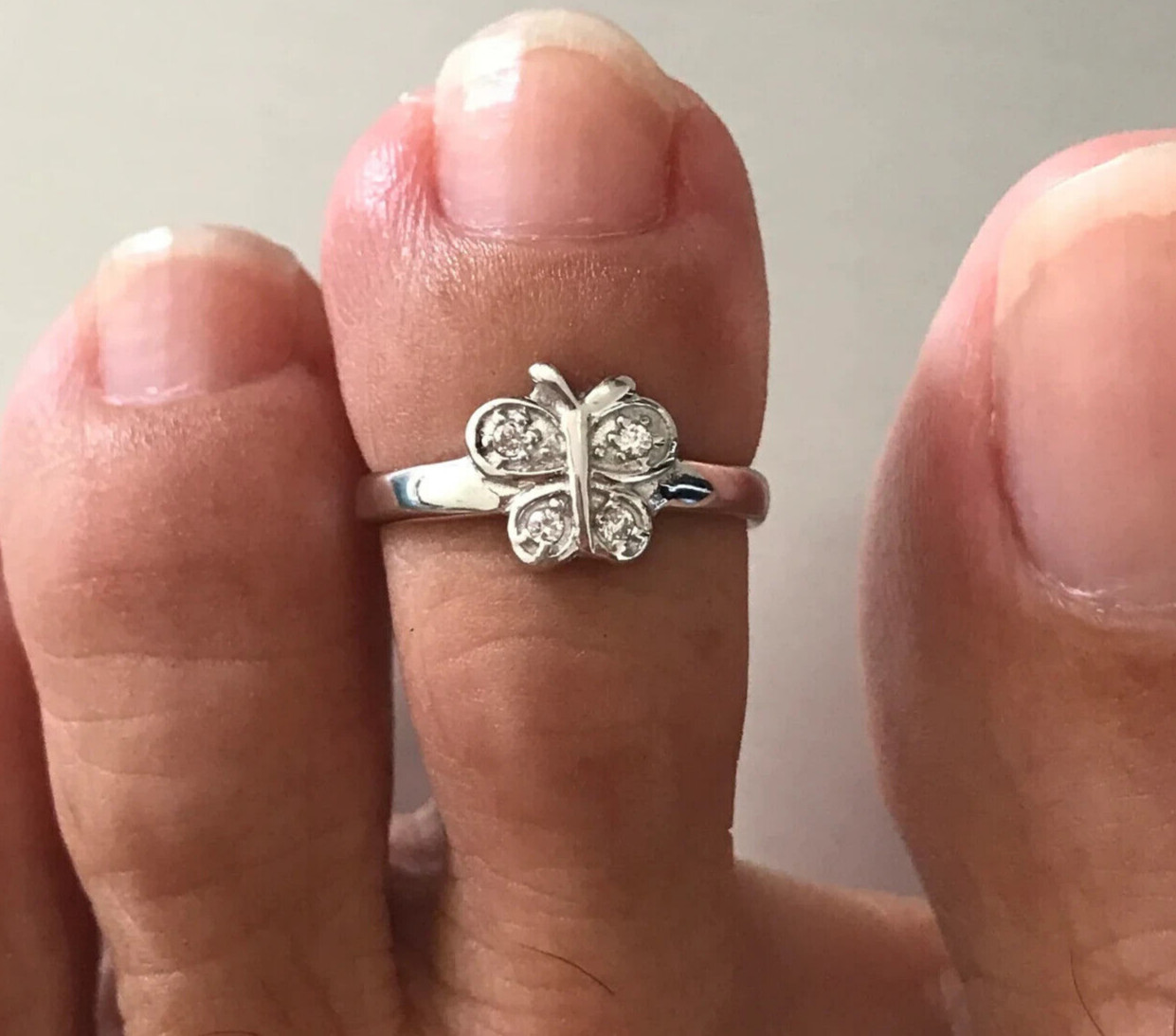 0.04cts Round Cubic Zirconia Women's Butterfly Adjustable Toe Ring in 925 Silver