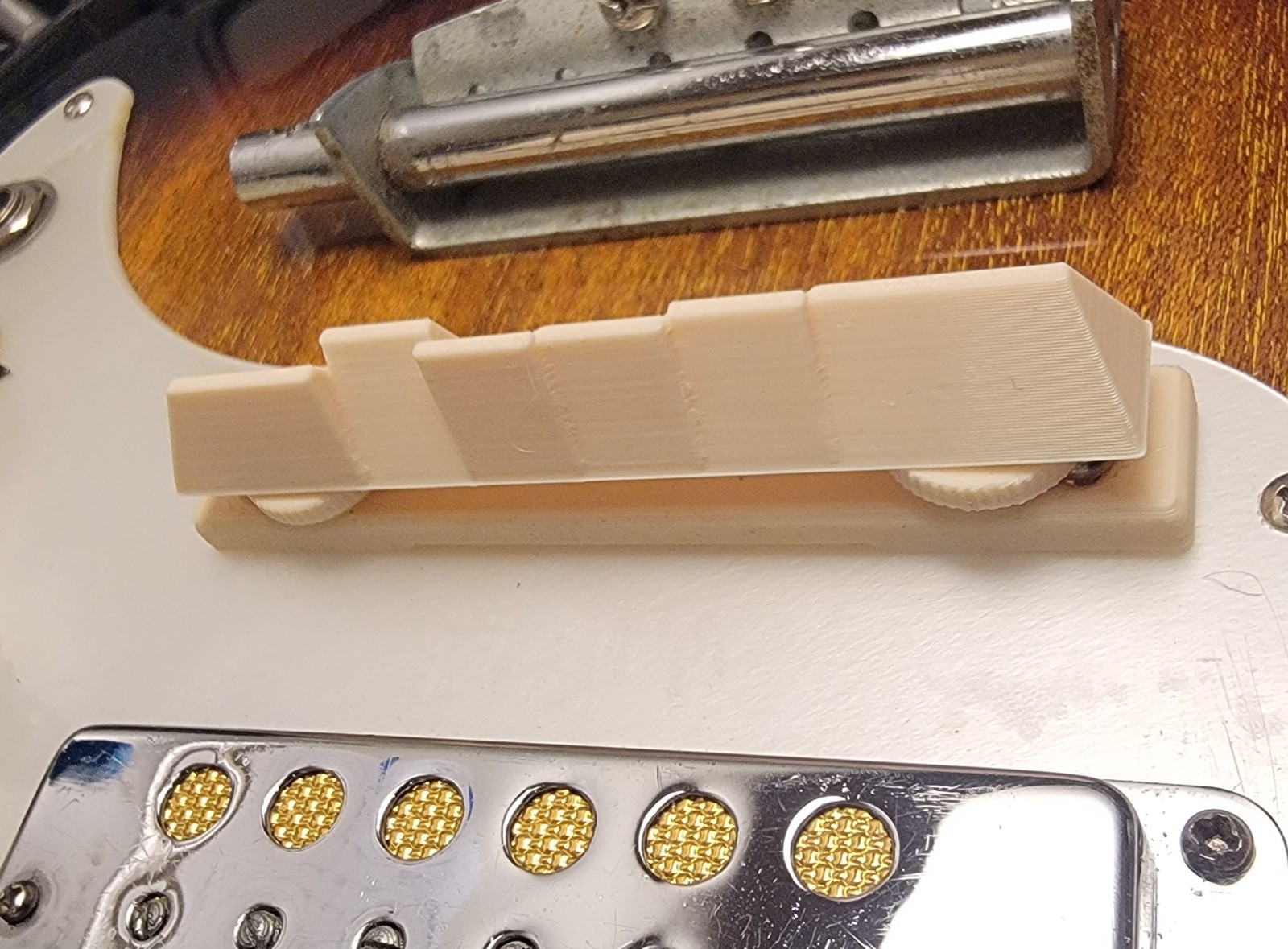 NEW REPRO Guyatone Cream Plastic Compensated Bridge, Plate & Adjusting Wheels!