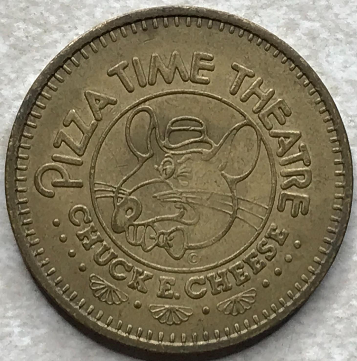 1982 Chuck E Cheese Pizza Time Theatre Arcade Game Token T6391