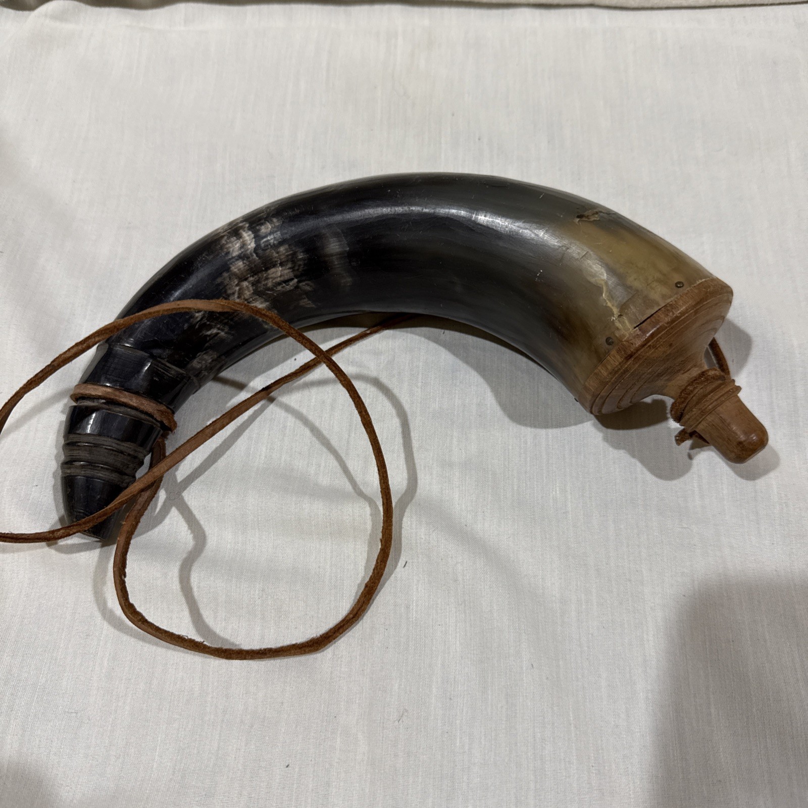VTG Black Powder Horn Muzzleloader Hunting w/Leather Strap missing end stopper
