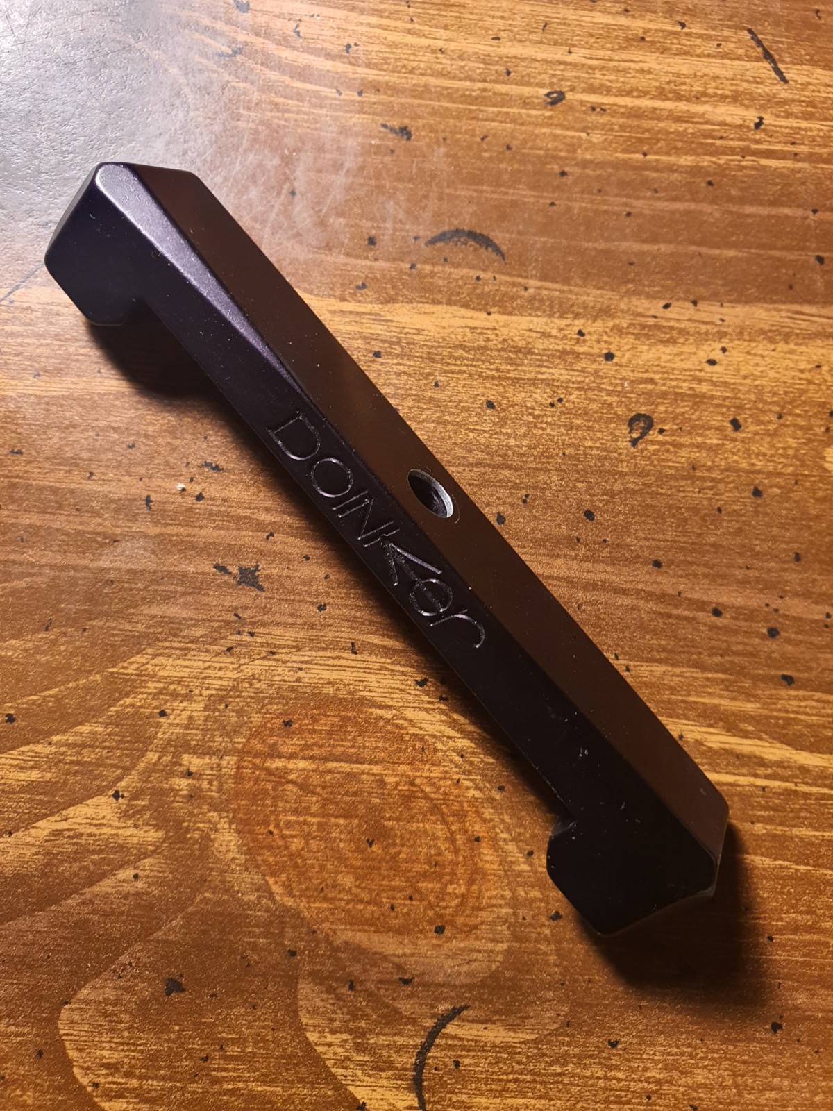 Doinker  V-bar Bracket 5° Out  × 60° Down