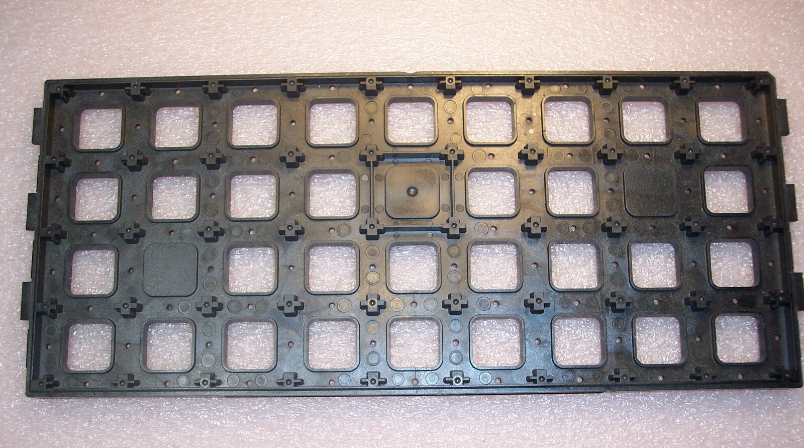 LOT OF (3) PQFP-132 INTEGRATED CIRCUIT TRAYS (4x9) 21001-28 3M