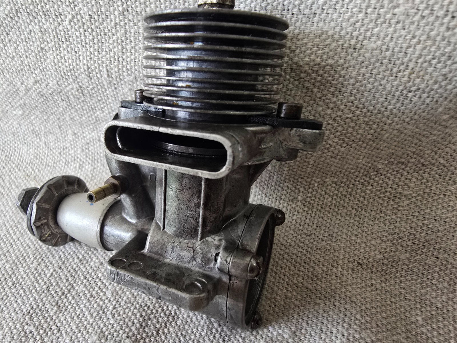 Vintage Mohawk Chief OK Cub 29 Model Airplane Engine