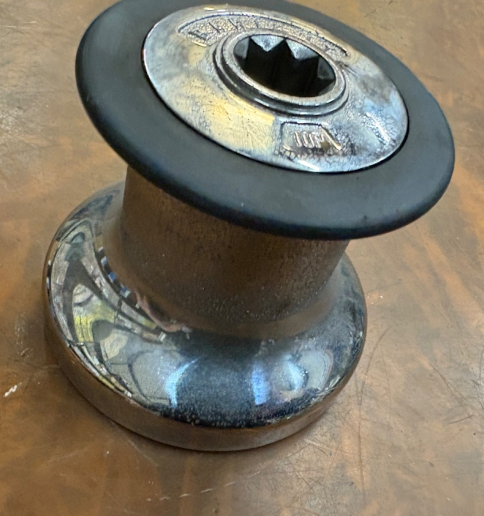 BARIENT 10P SINGLE SPEED WINCH CHROME BASE DIA 4 5/8" (110MM) DRUM DIA 2 5/8"...