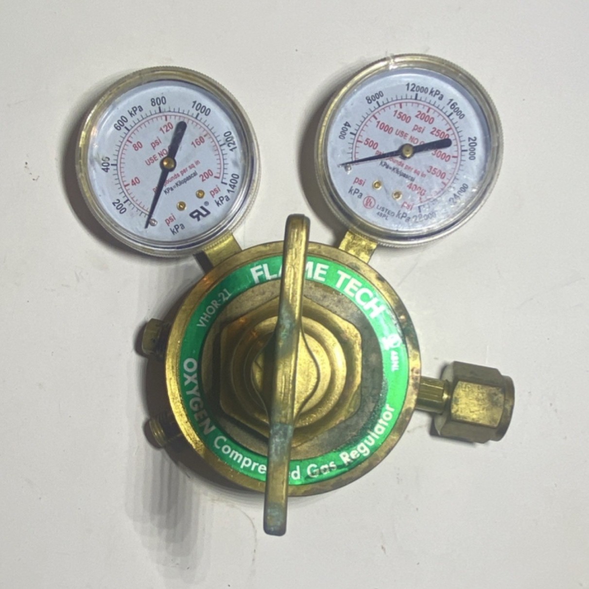 FLAME TECH VHOR-21 Oxygen Gas Welding Regulator Dual Gauge for Oxygen Welding