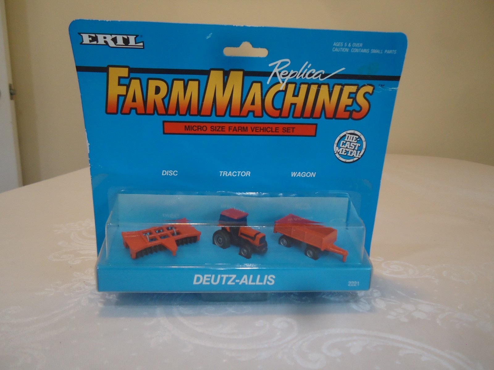 ERTL Farm Machines Deutz-Allis Micro Size Farm Vehicle Set (Disc-Tractor-Wagon)