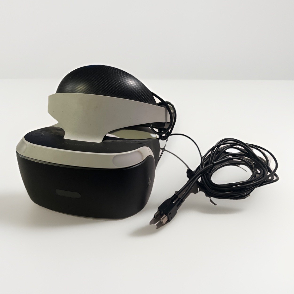 Sony PS4 Virtual Reality VR PSVR For PS4 Console. With Controllers (Read)