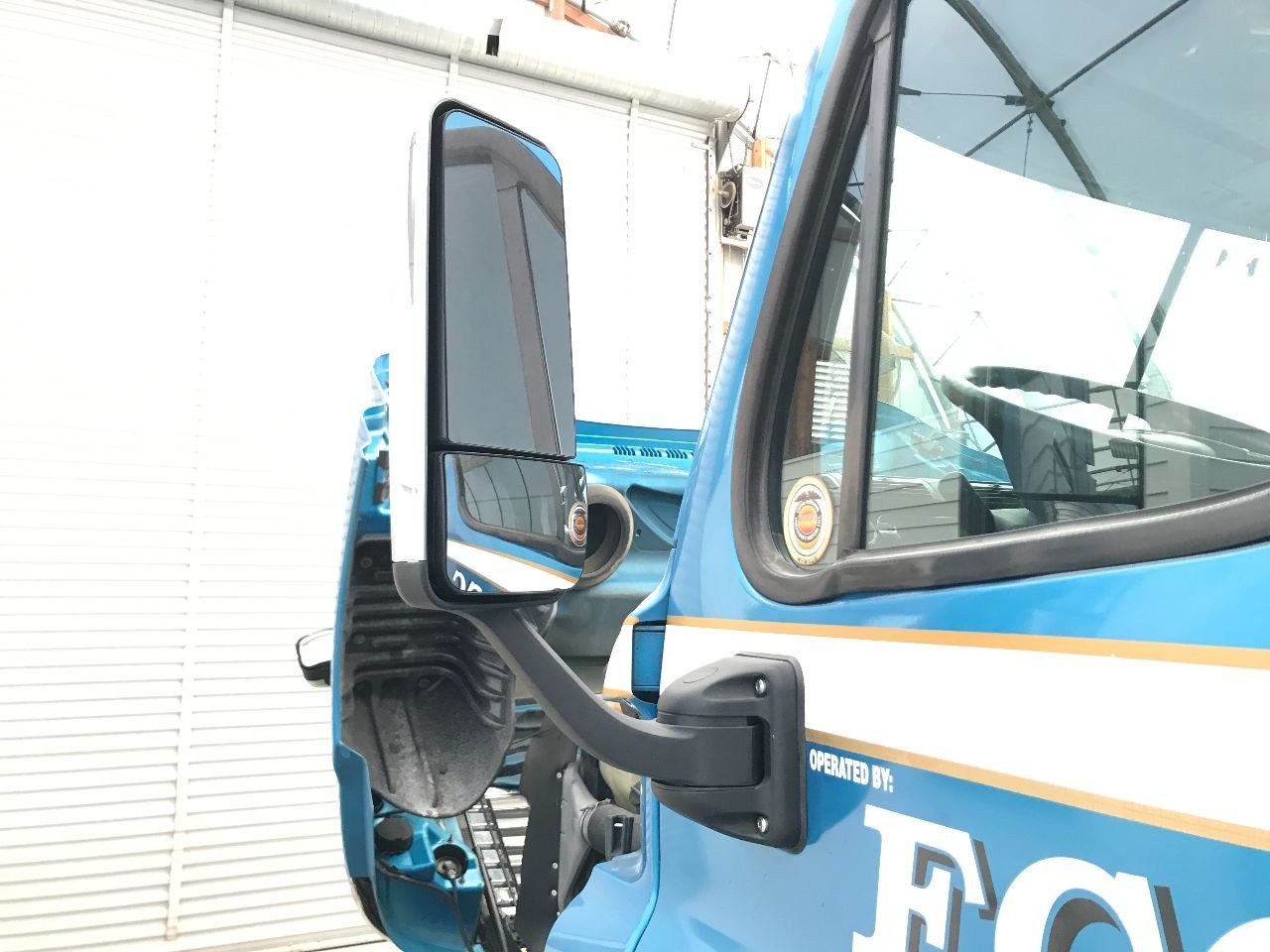 2008-2020 Freightliner CASCADIA POLY/CHROME Left/Driver Door Mirror - Used