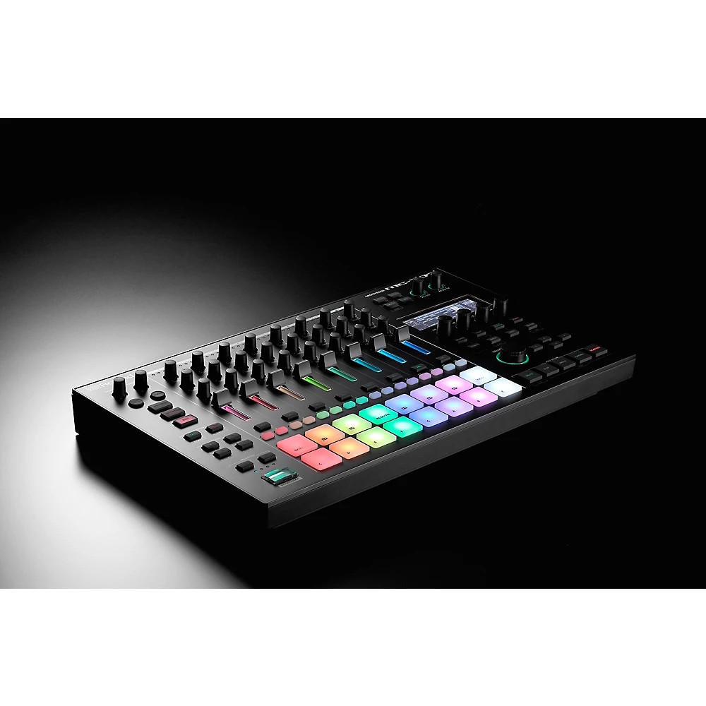 Roland MC-707 GROOVEBOX Refurbished