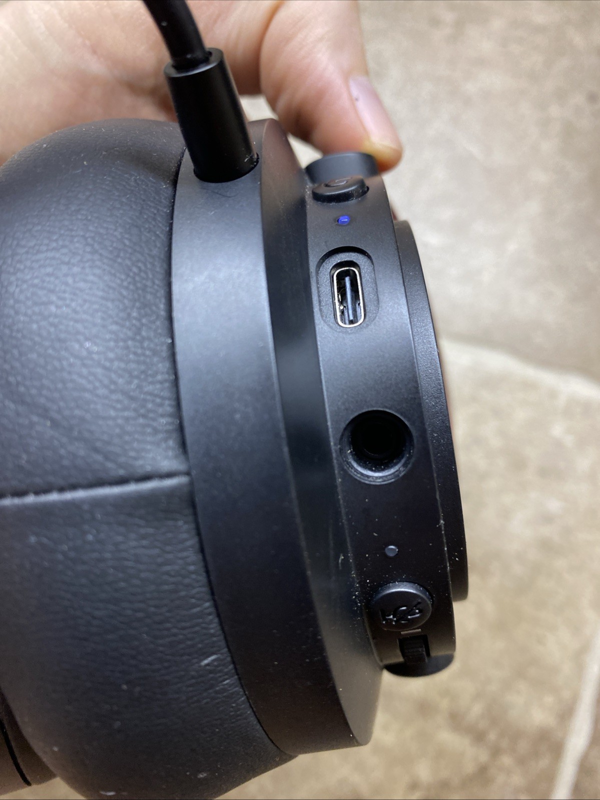 AOC GH401 Circumaural Pro Wireless Gaming Headset NO DONGLE