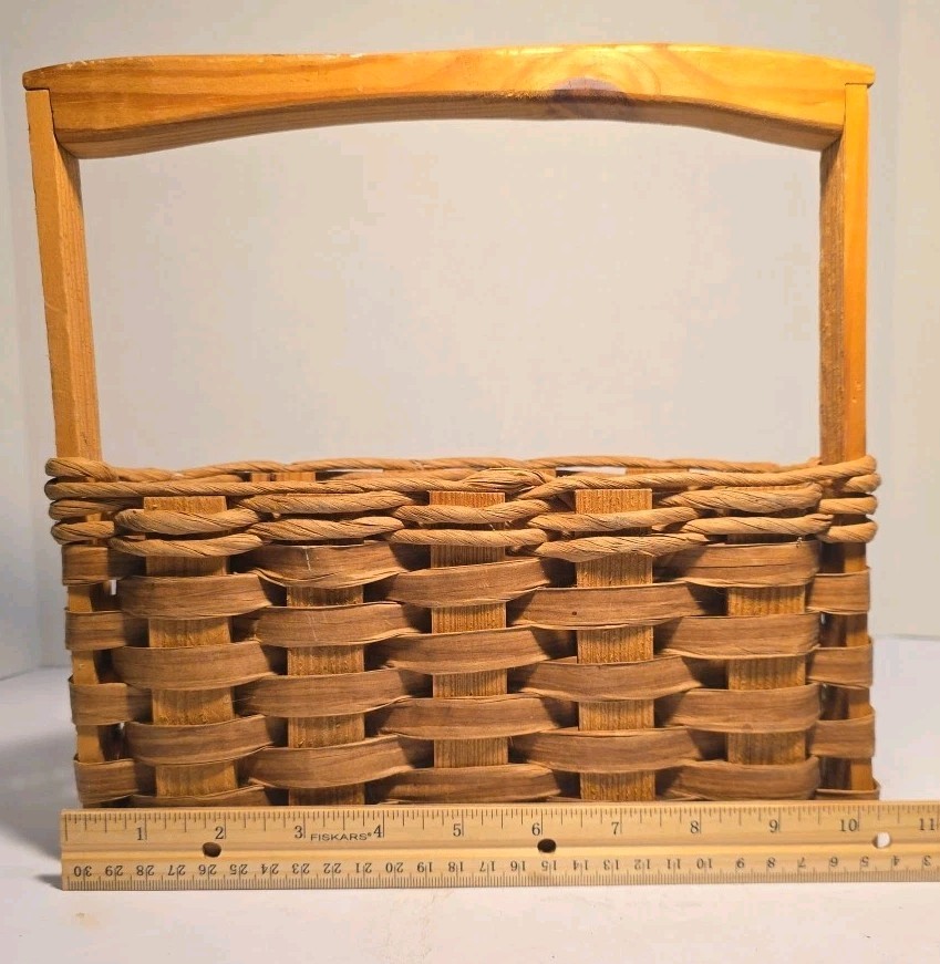Vintage 2000 Cracker Neck Creek Basket