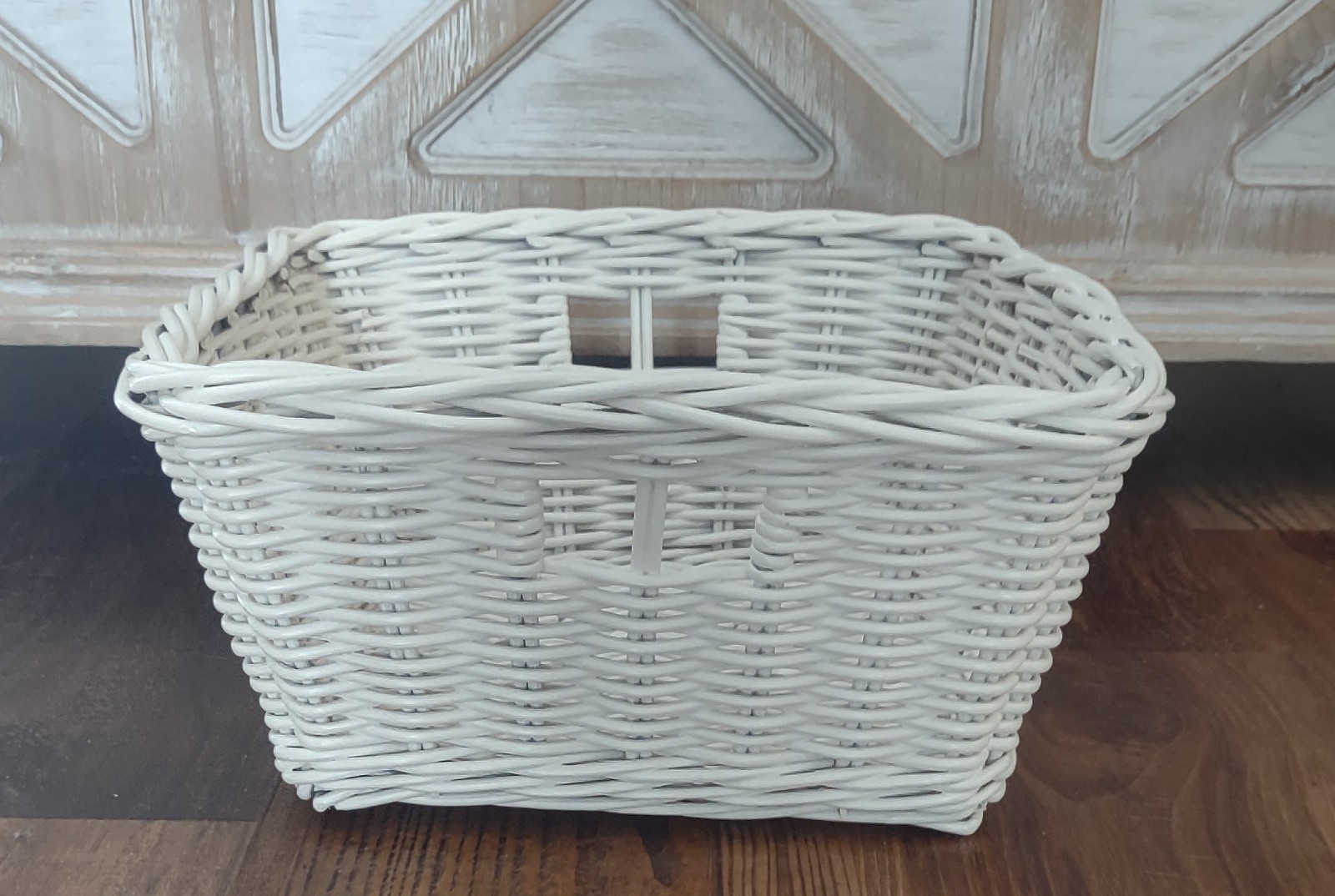 Pottery Barn Kids Sabrina Basket Medium Tapered, White ~ NEW