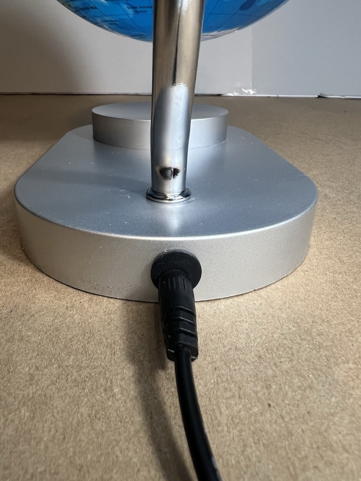 Floating Globe 8'' Magnetic Levitation Rotating Illuminated World