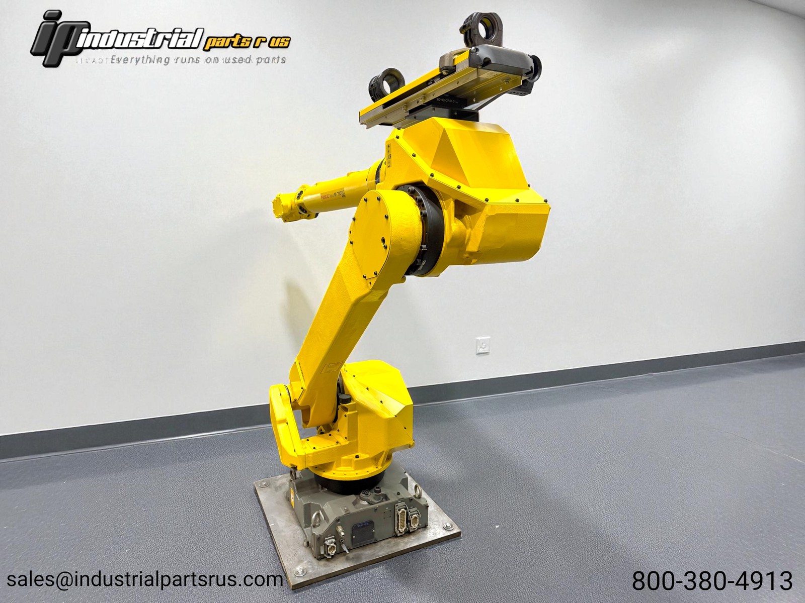 FANUC M-710iC/45M Robot R-30iB Control 45Kg Payload Teach Pendant TESTED