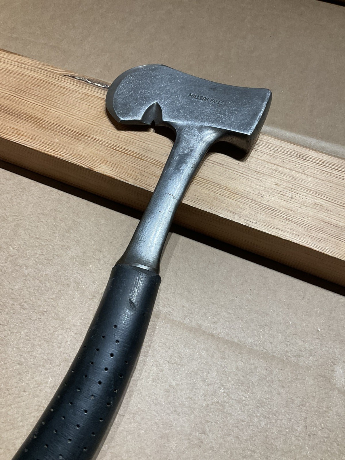 MILLERS FALLS AXE
