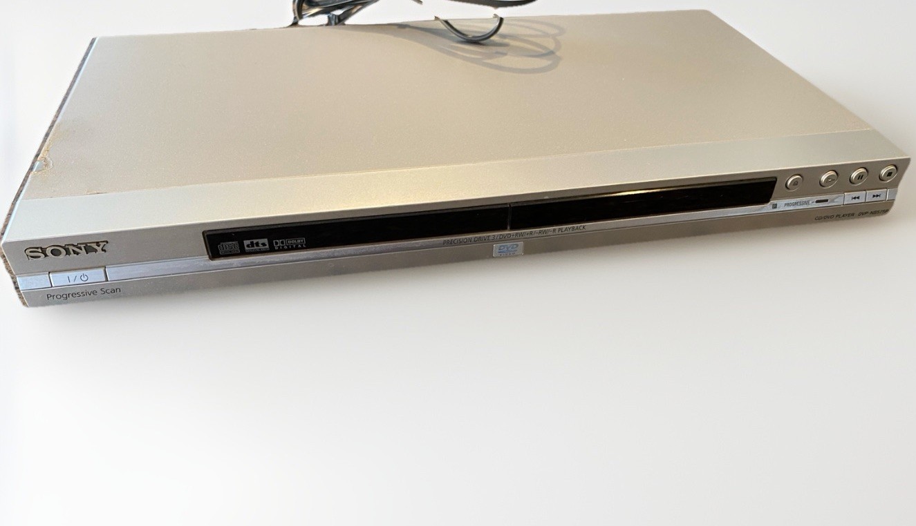 Sony DVD Player DVP-NS575P Progressive Scan Works S Video Output 2000s Not Smart