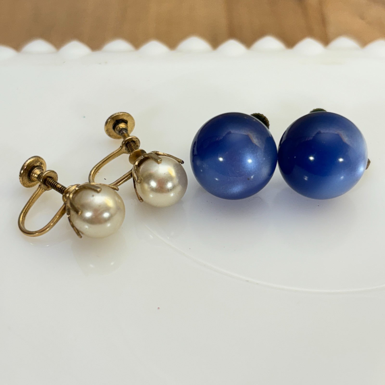 Pair Vtg Screwback Earrings, Costume Prong Set Faux Pearls, Blue Acrylic Orbs
