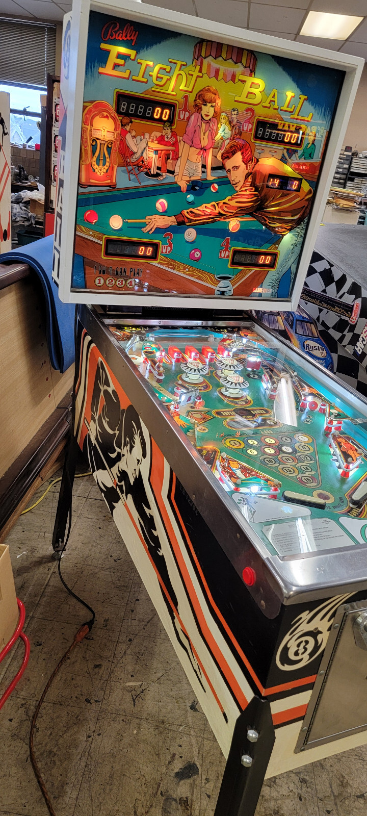 1977 Bally 8 Eight Ball Pinball Machine