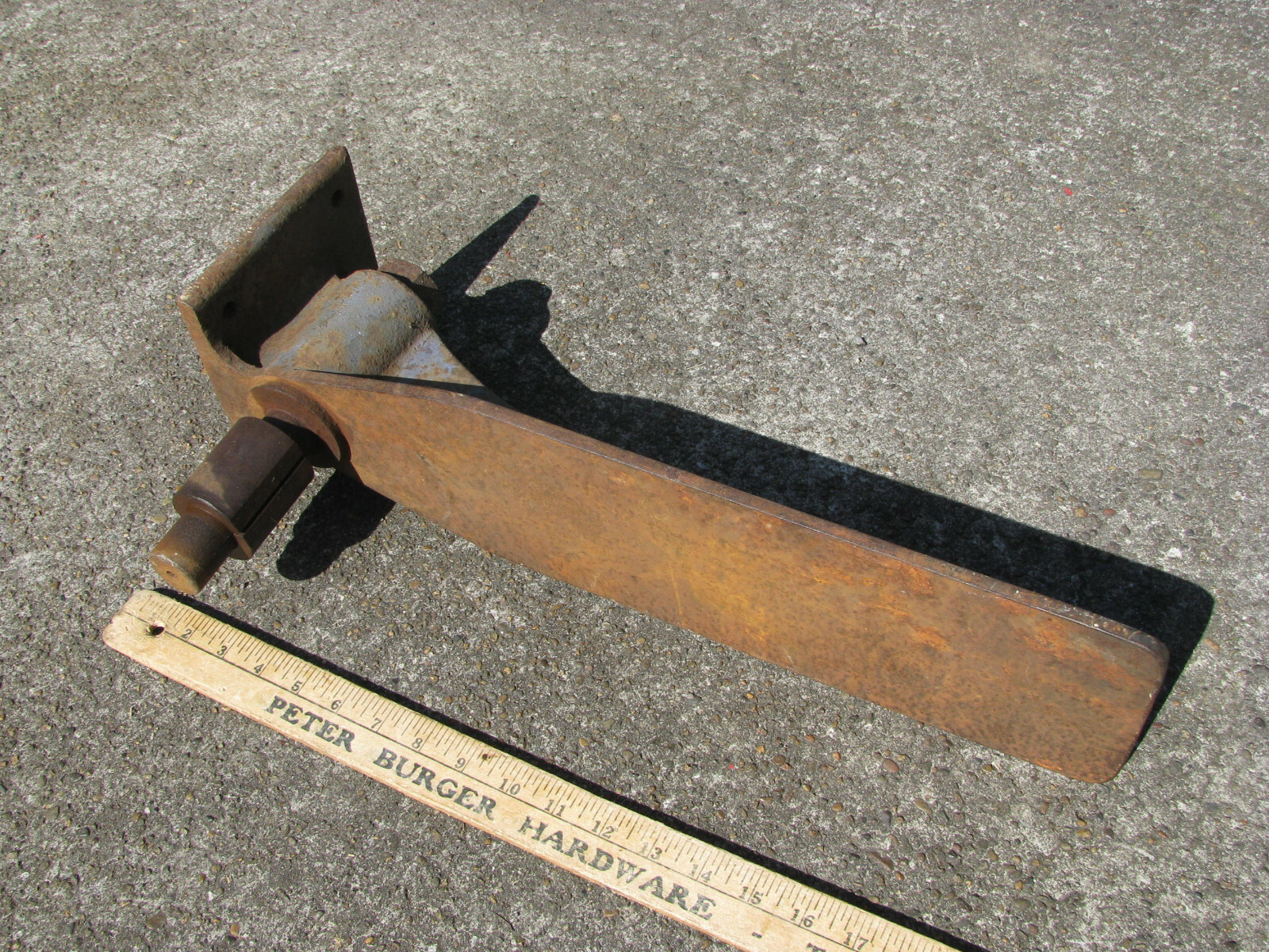 1920s FLAT GRINDER TOOL REST TABLE w 2" Grinding Wheel Collet SOLON CO. antique