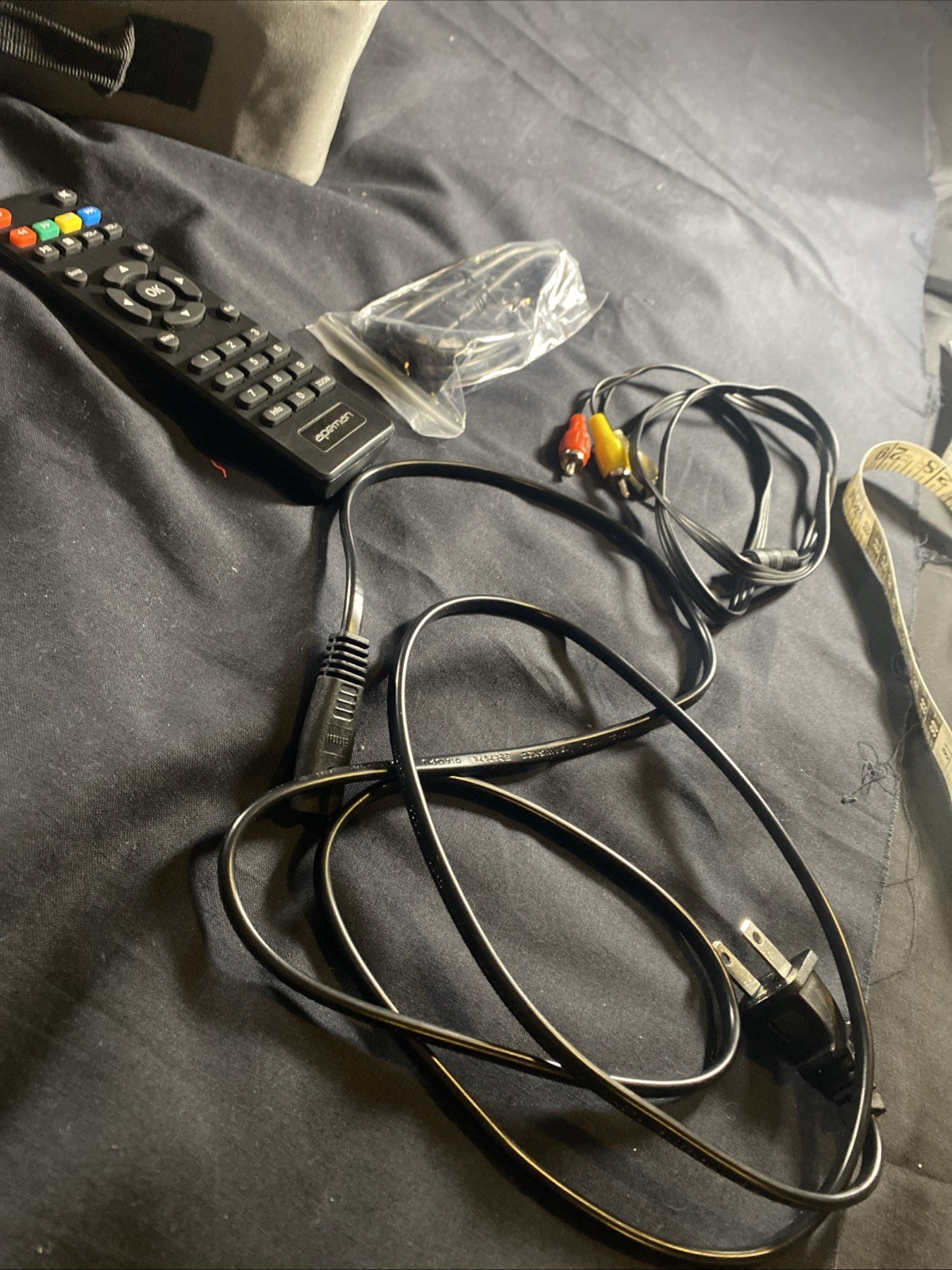 Apeman LC350 Digital LCD Projector for Home Cinema