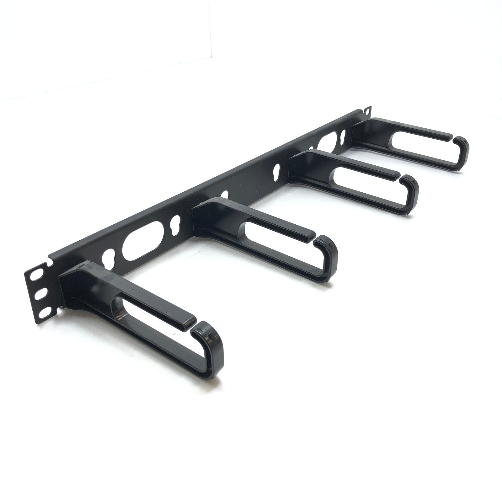 NEW Panduit Open-Access Horizontal D-Ring Cable Manager CMPHHF1