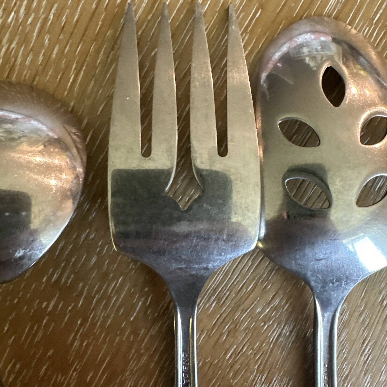 5 PCS. ONEIDA - GOLDEN HENLEY - SERVING UTENSILS