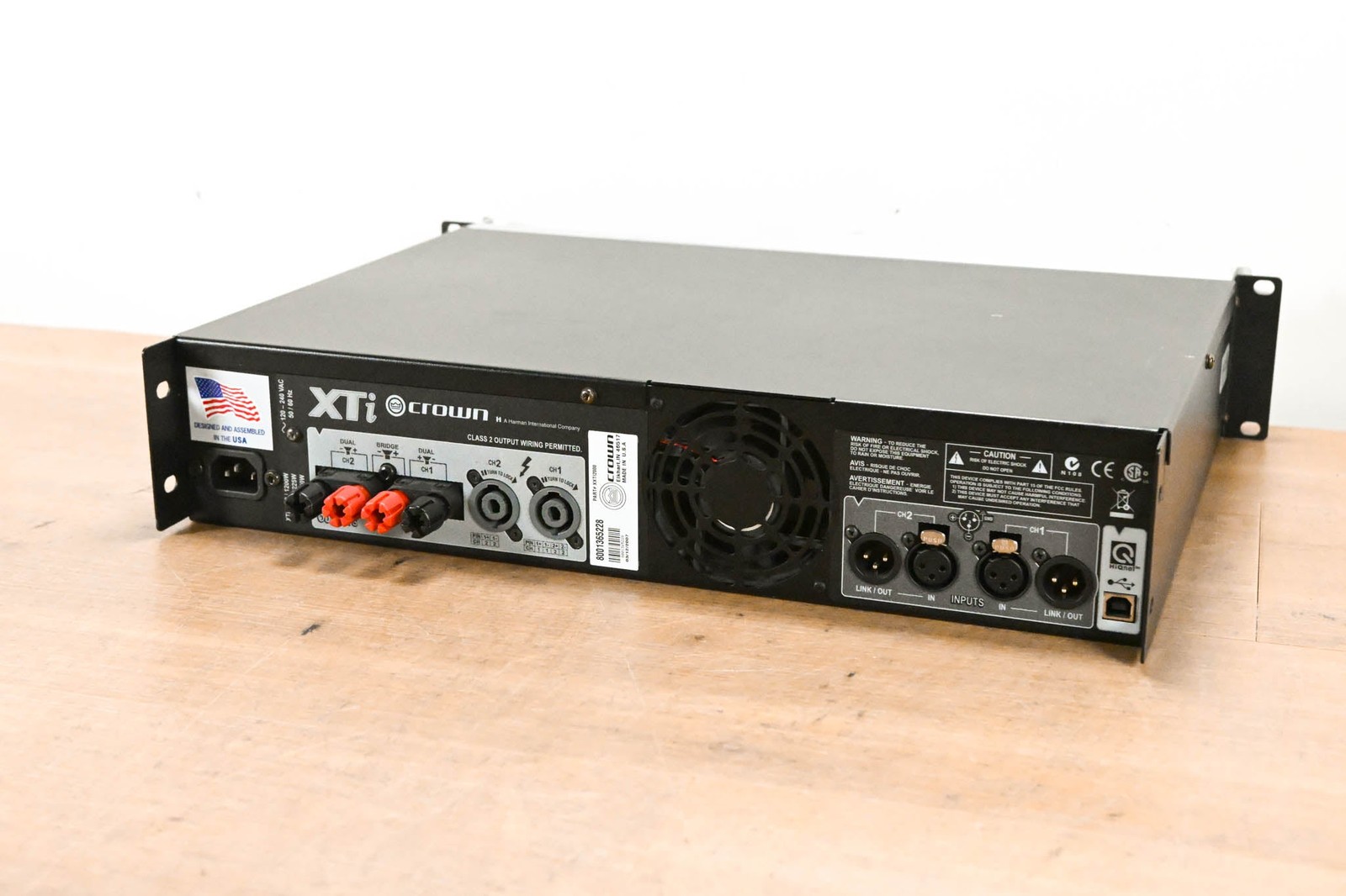 Crown XTi 2000 2-Channel Power Amplifier with DSP CG013C1