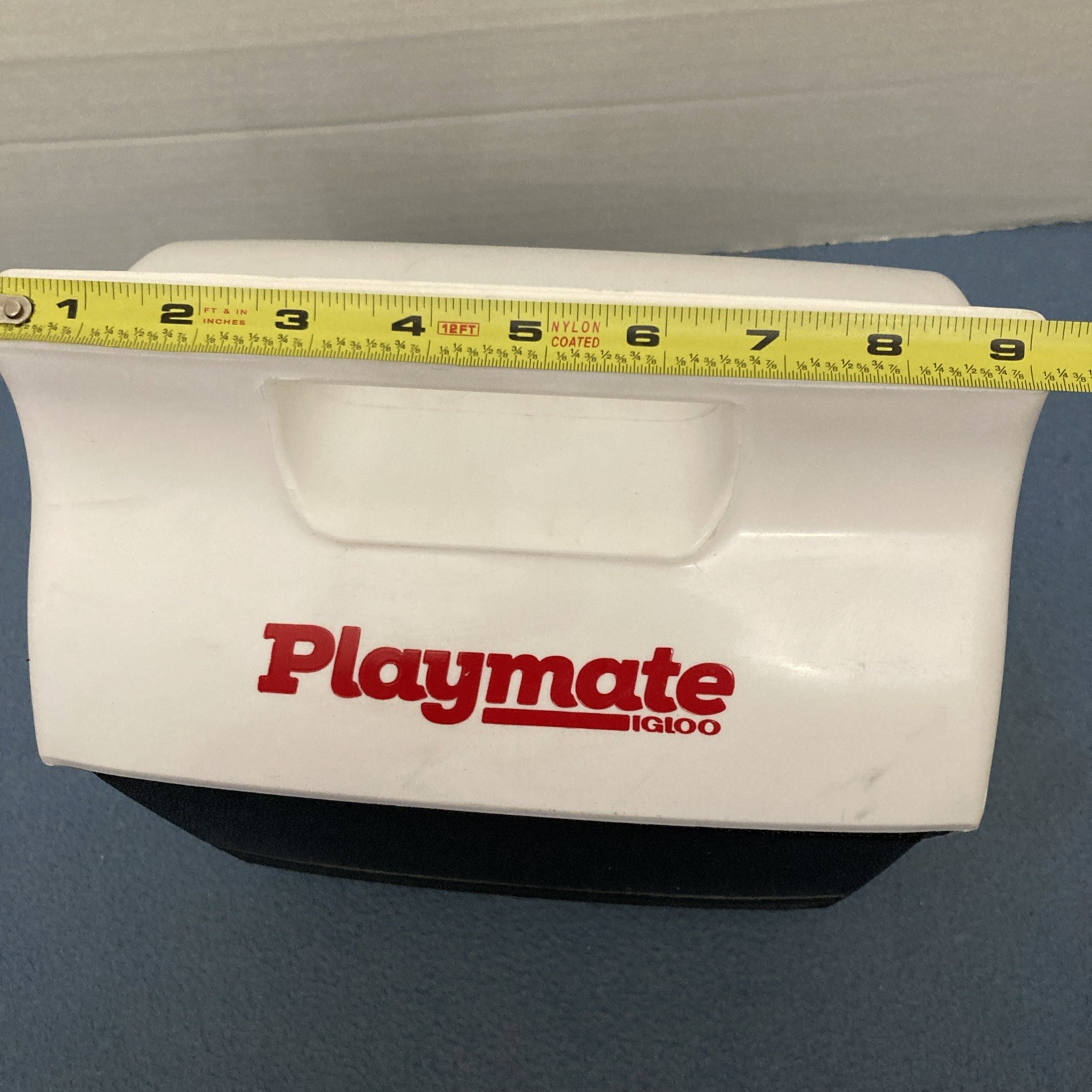 Igloo Playmate Mini Cooler 4 Quart 6 Can Black/White Push Button Lunchbox Design