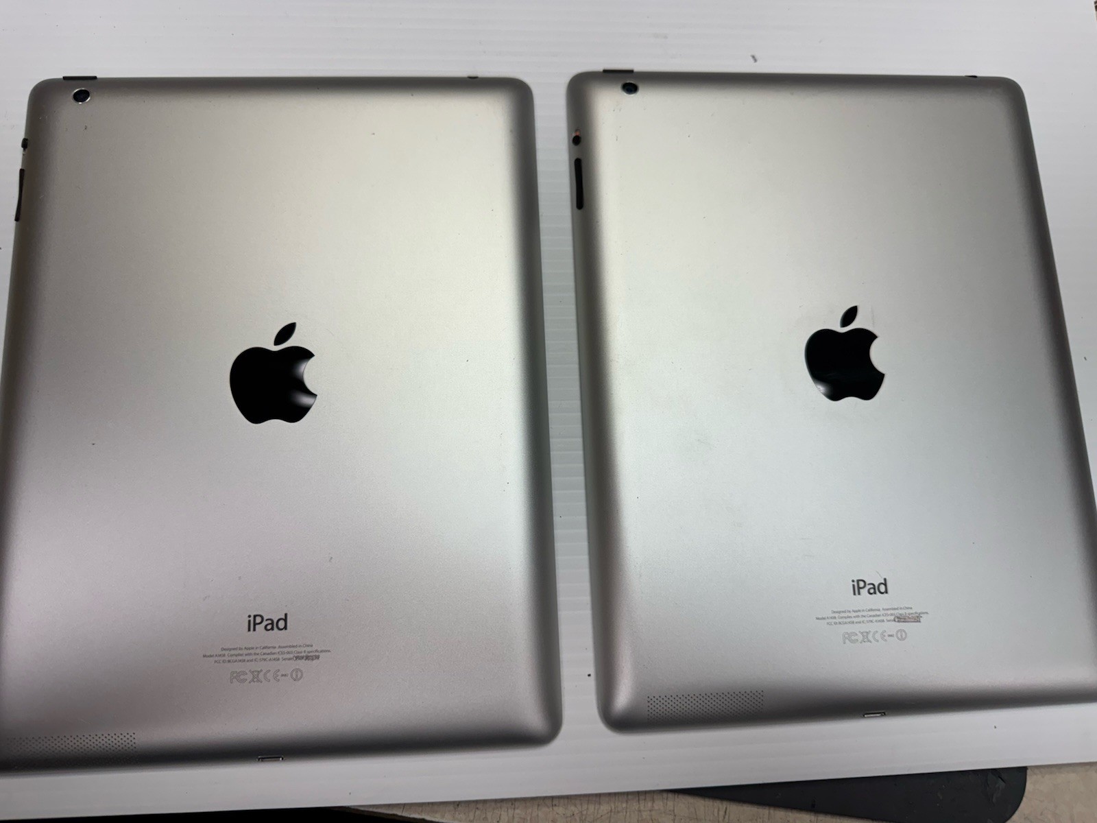 Lot of 4 Apple IPad 2nd Gen 16 Gb Parts Only Not Working A1458 Powers On iCloud