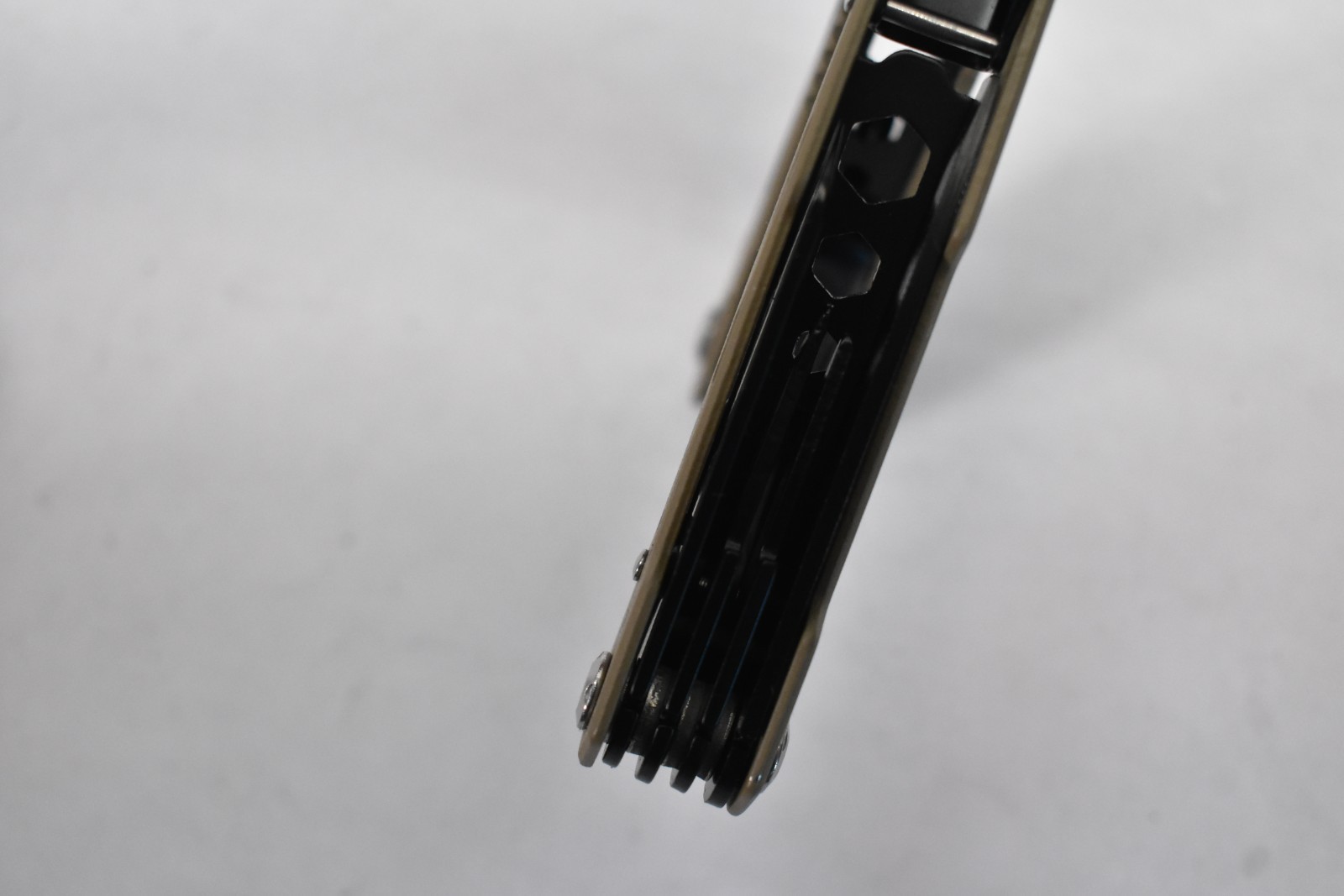 9 In 1 Multi Tool w Drive Bits Beige/Brown Handle BRANDED