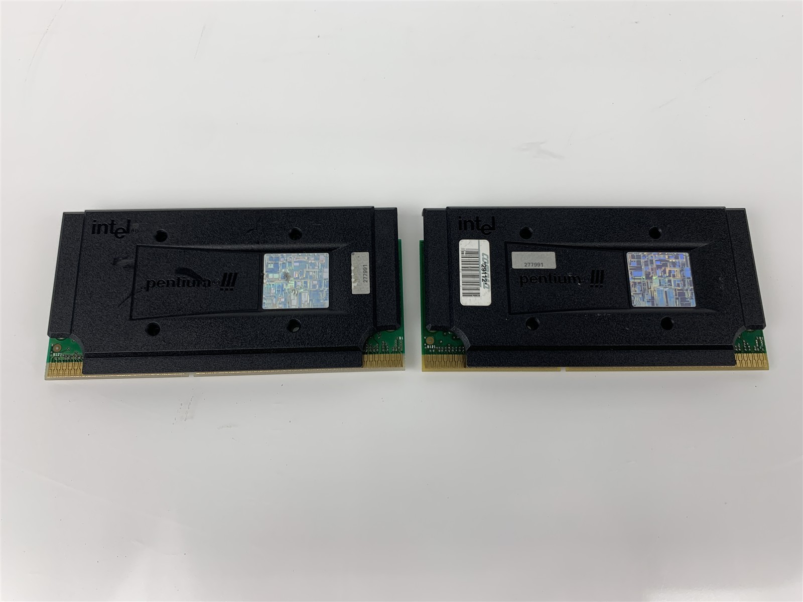 Lot of 2 - Intel Pentium III Processor SL35E