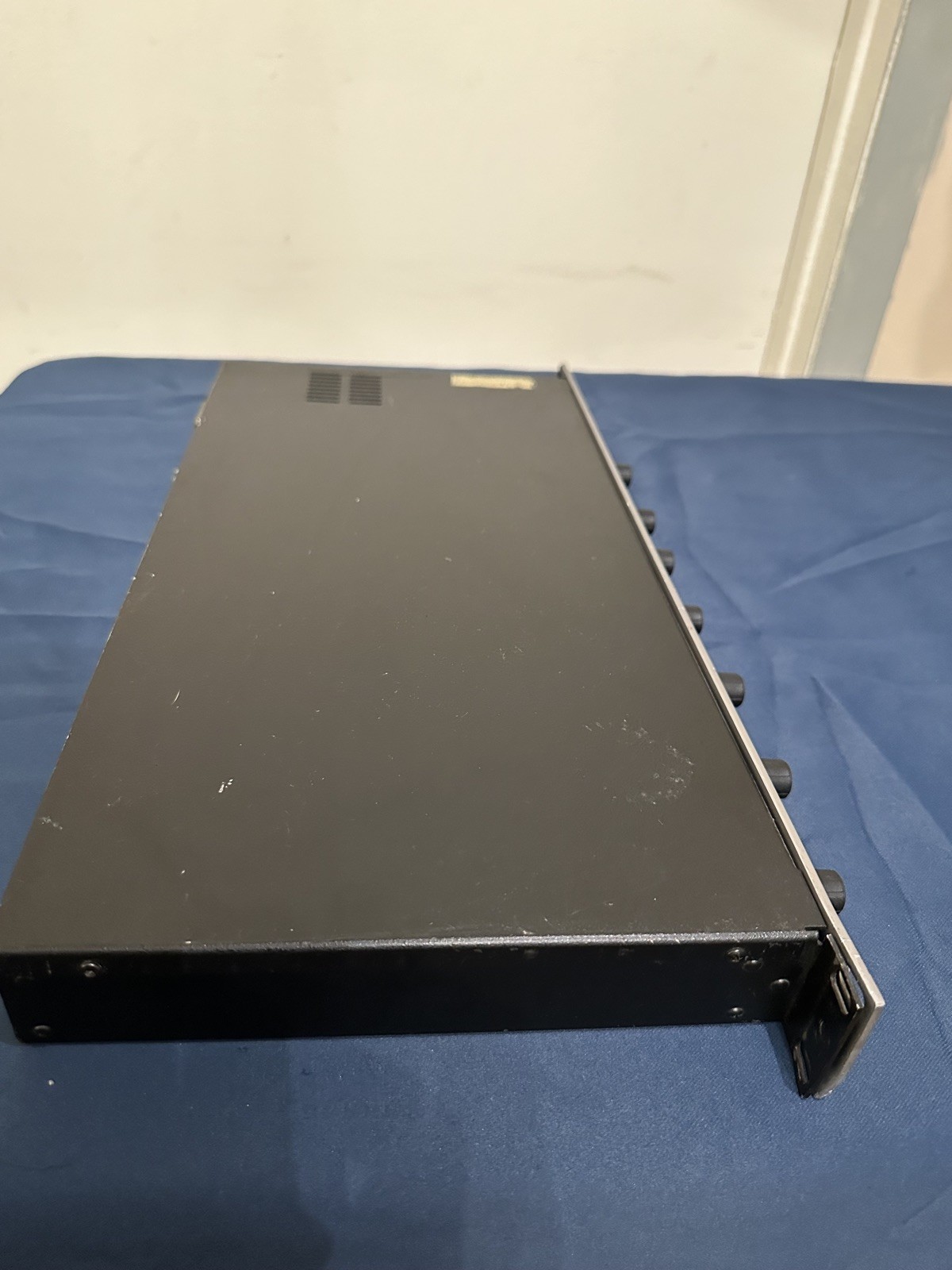 Aphex Model 720 Dominator ll Precision Multiband Peak Limiter Working