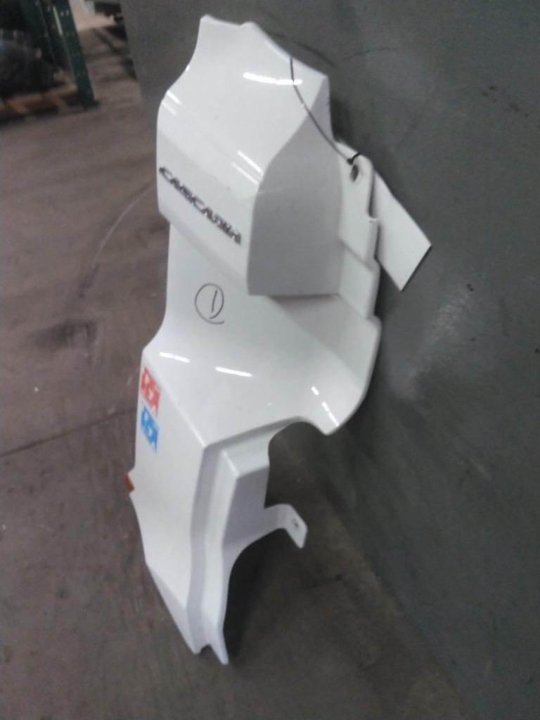 For 2022 FREIGHTLINER CASCADIA 126 COWL Right , IL