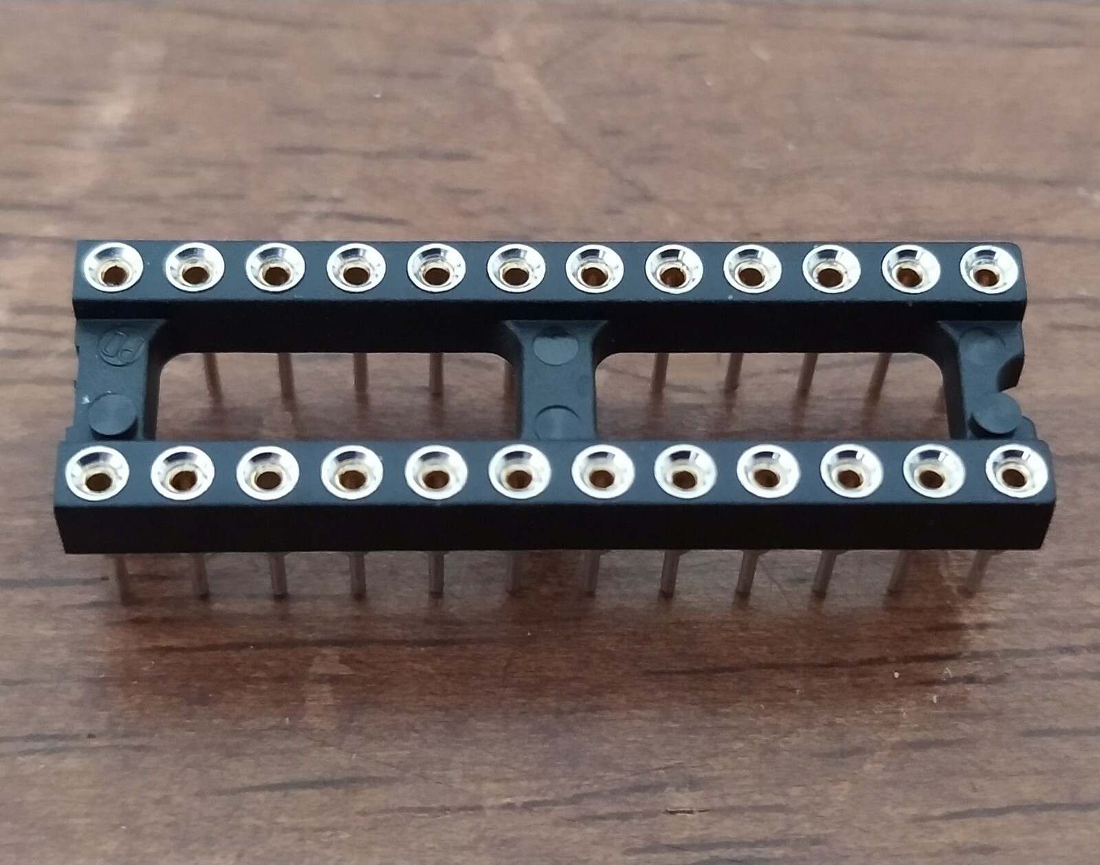 IC Sockel IC Fassung Präzisionsfassung 24 polig RM 2,54 Reihenabstand 7,62 mm