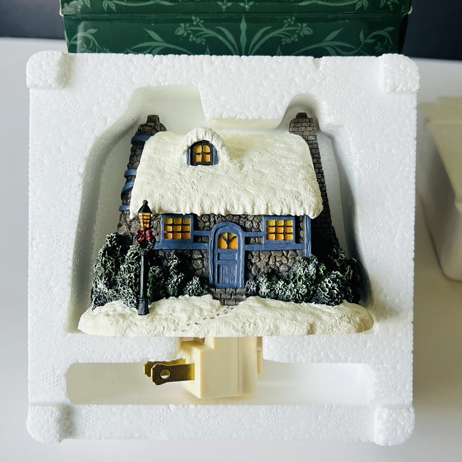 Thomas Kinkade Painter Of Light Stone Hearth Hutch Sculpted Night Original Box