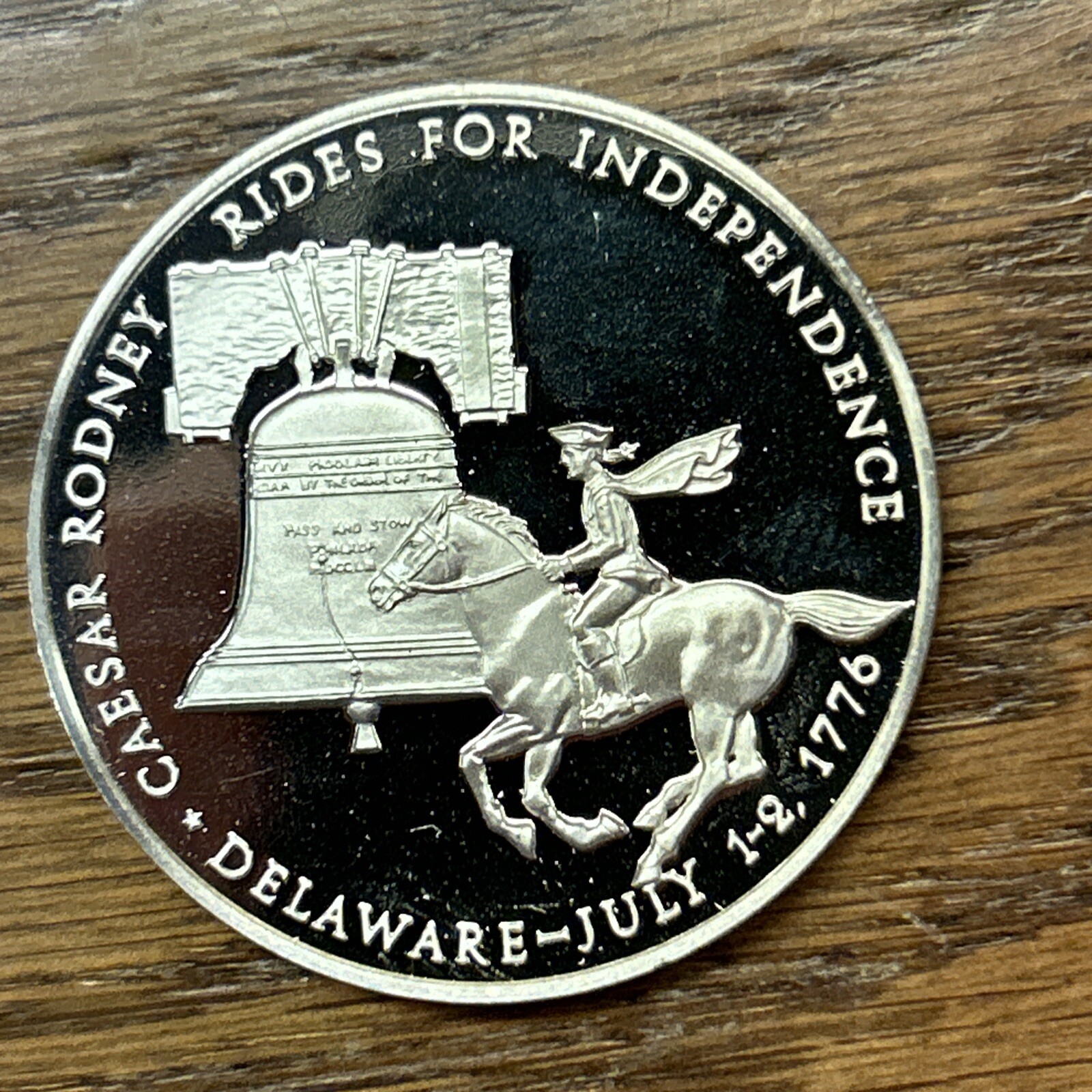 State Of Delaware 1973 Sterling Silver Art Round - 1 Troy Oz