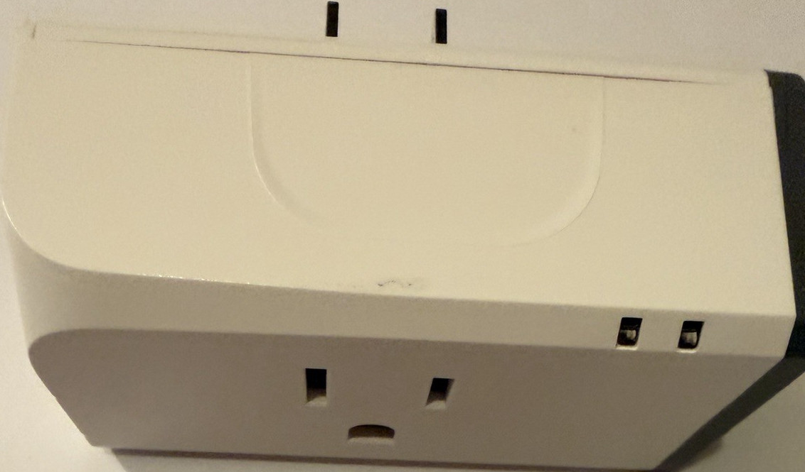 Sonoff S31 Lite Zigbee Smart Plug Type B 1800W 120V White Black Power Button