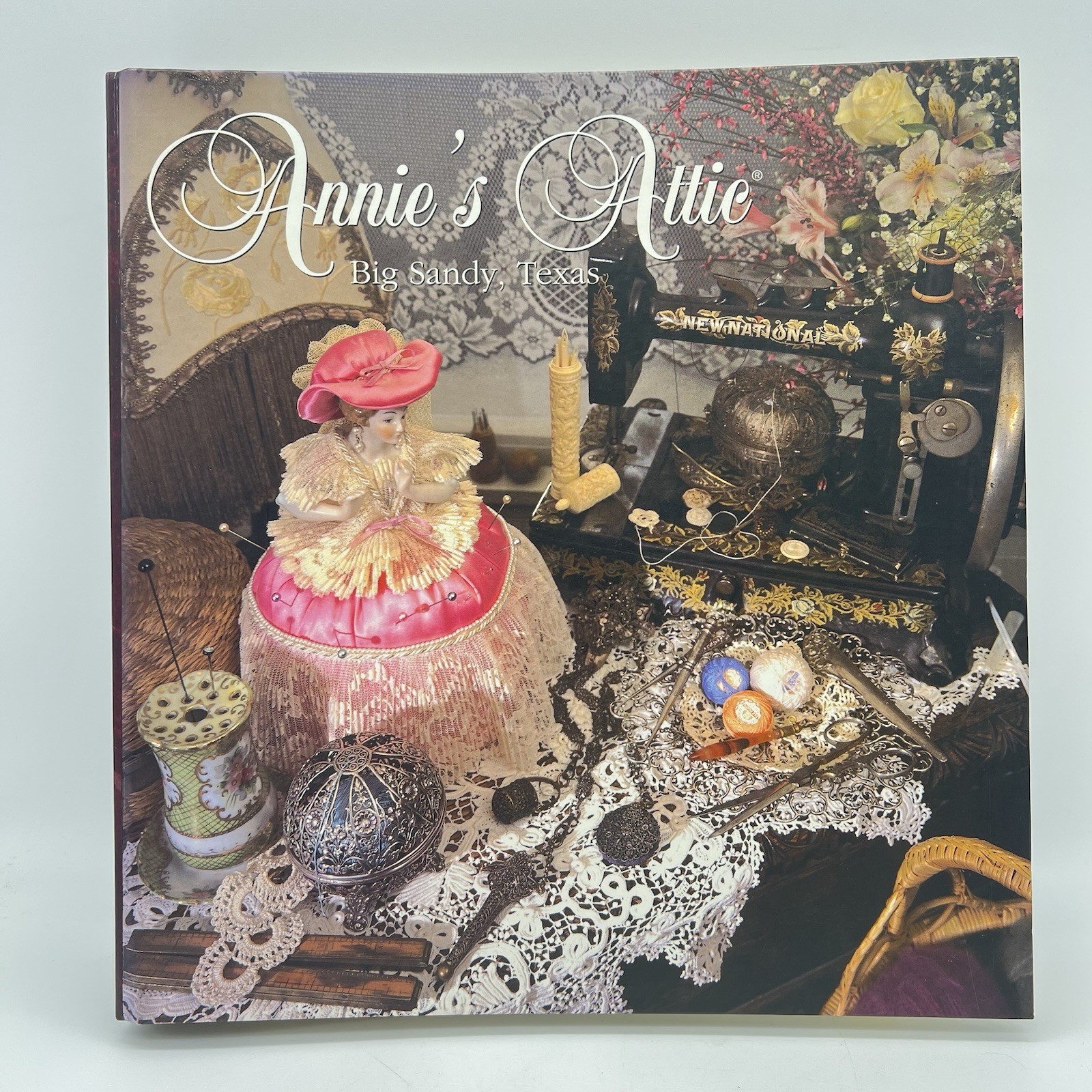 Annie's Attic Plastic Canvas Club Binder 96 Patterns 1994-Home Decor, Gifts, Etc