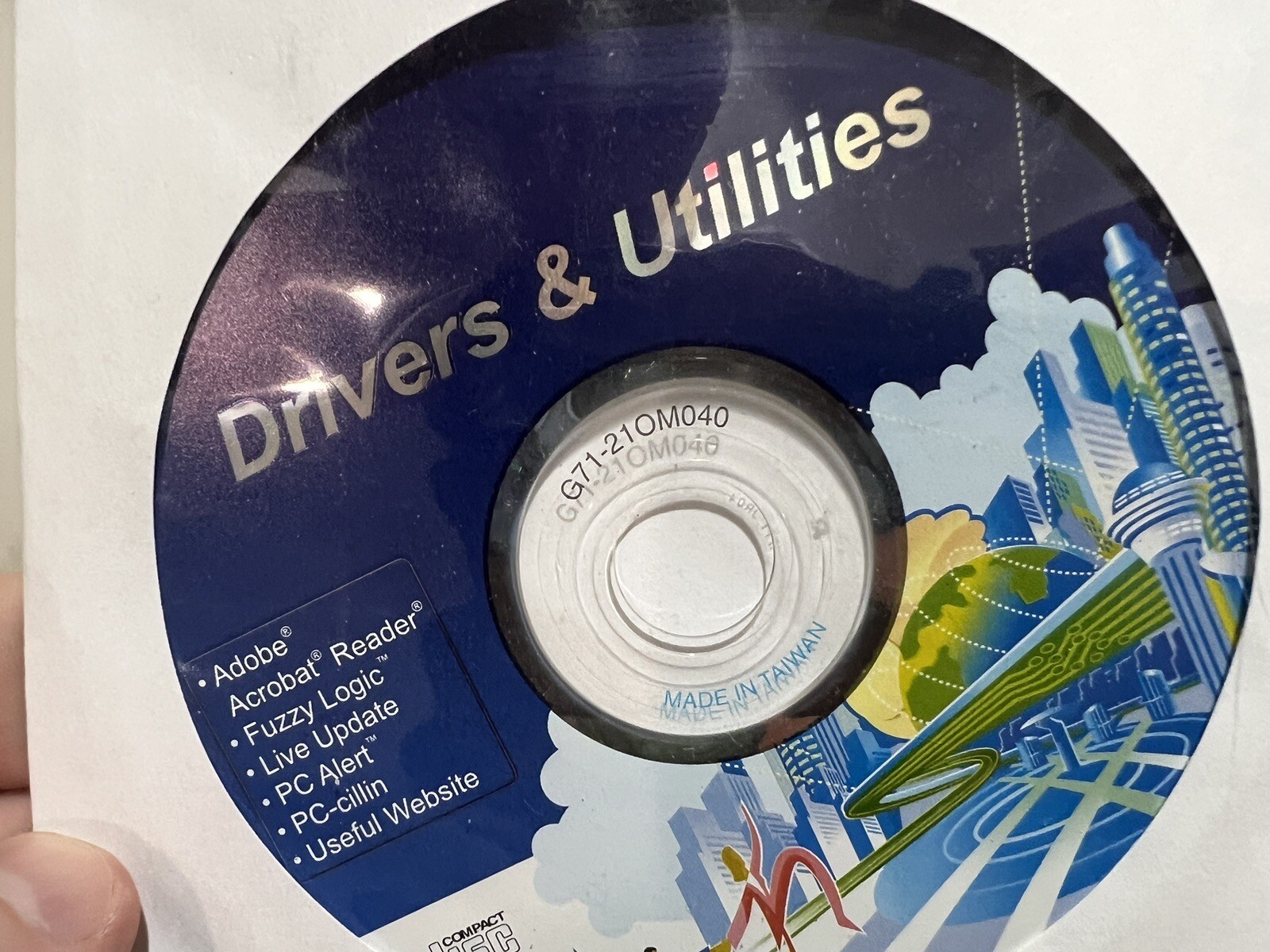 Drivers & Utilities Adobe Acrobat, Fuzzy Logic, Live Update, PC Alert, Norton CD