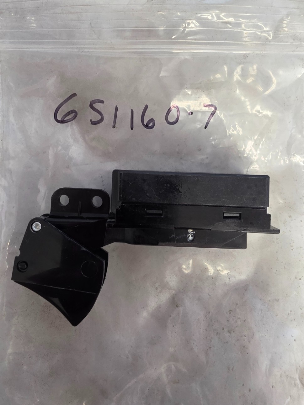 GENUINE OEM MAKITA DISCONTINUED 651160-7 SWITCH, 5277B